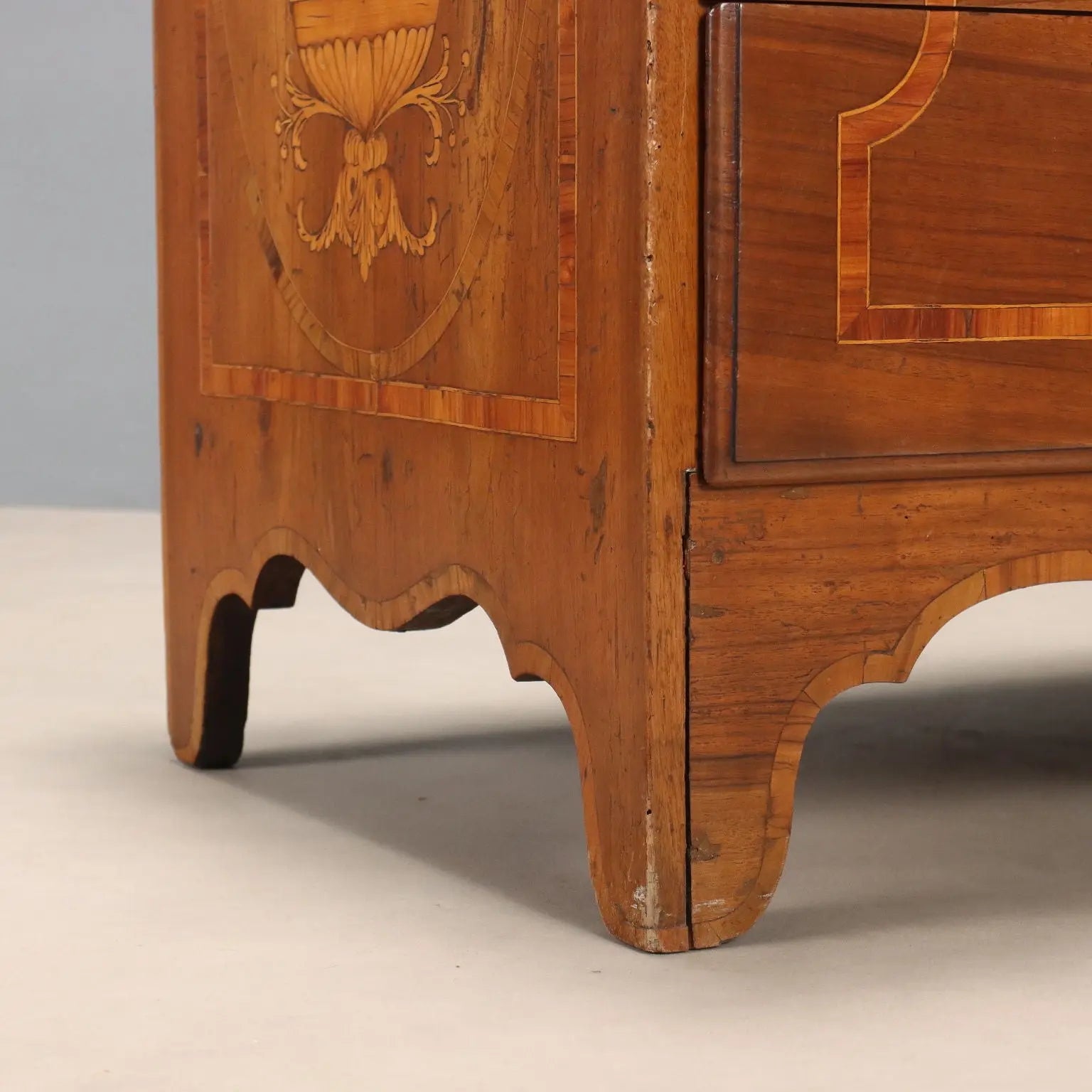 Antique Flap Cabinet Maple Bois de Rose Italy XVIII Century