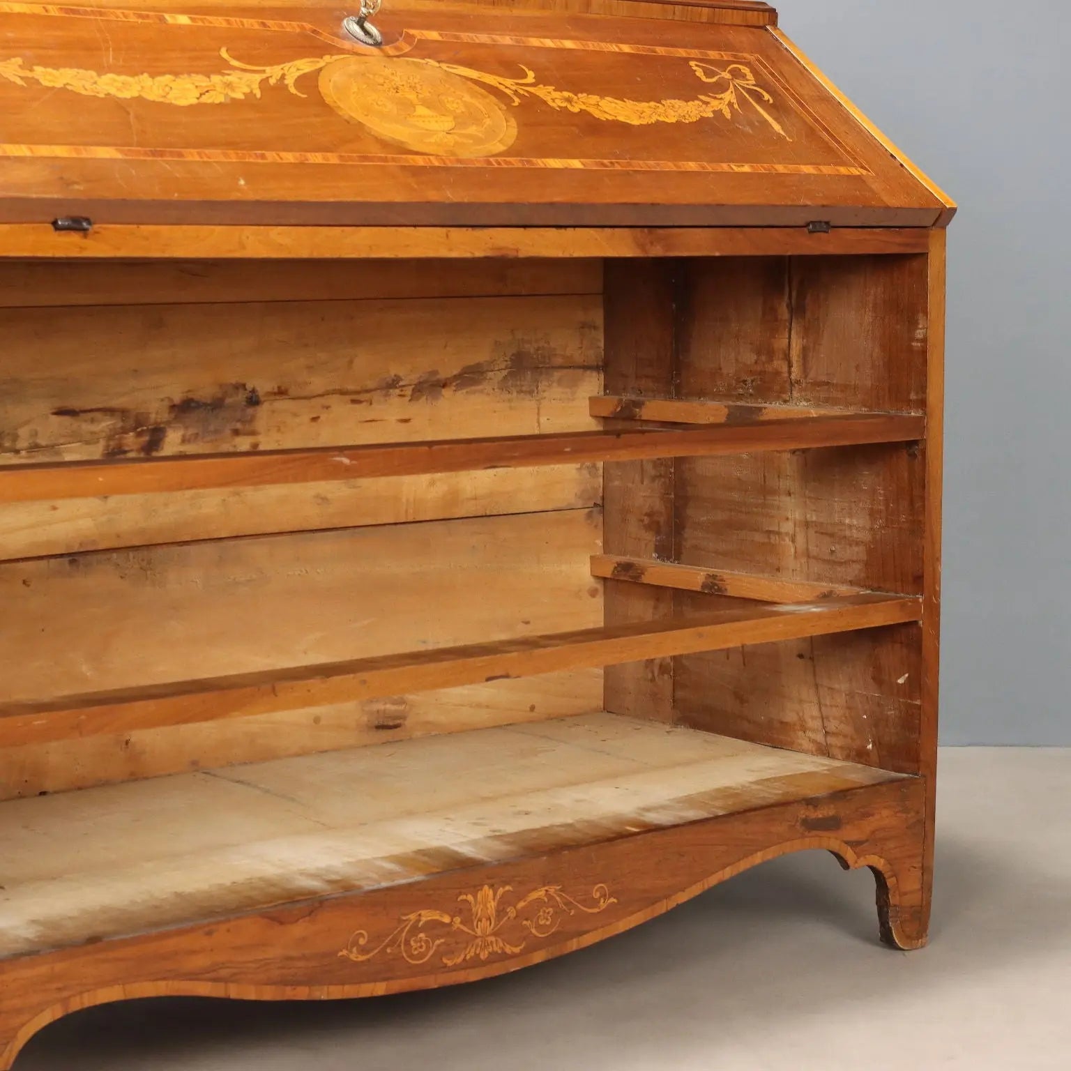 Antique Flap Cabinet Maple Bois de Rose Italy XVIII Century