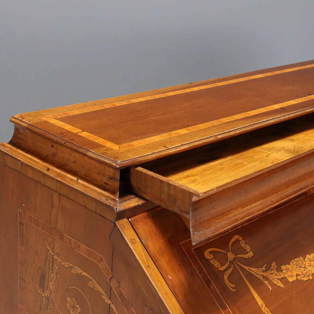 Antique Flap Cabinet Maple Bois de Rose Italy XVIII Century