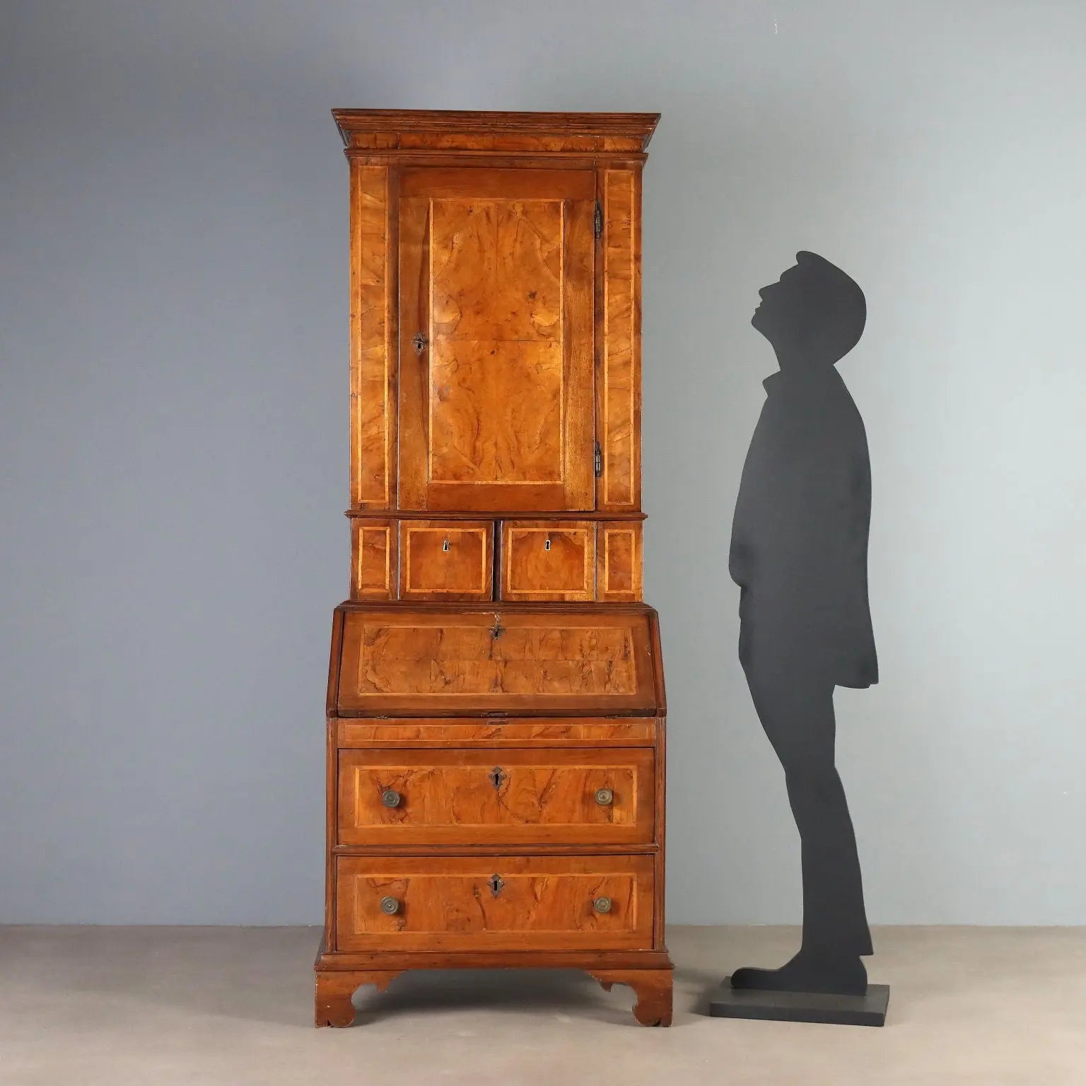 Walnut and Burl Walnut Trumeau - Italy 18th Century