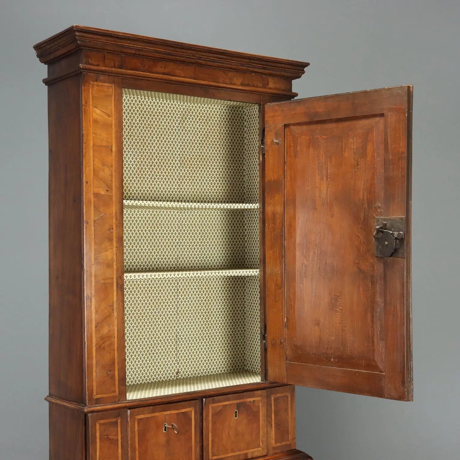 Walnut and Burl Walnut Trumeau - Italy 18th Century