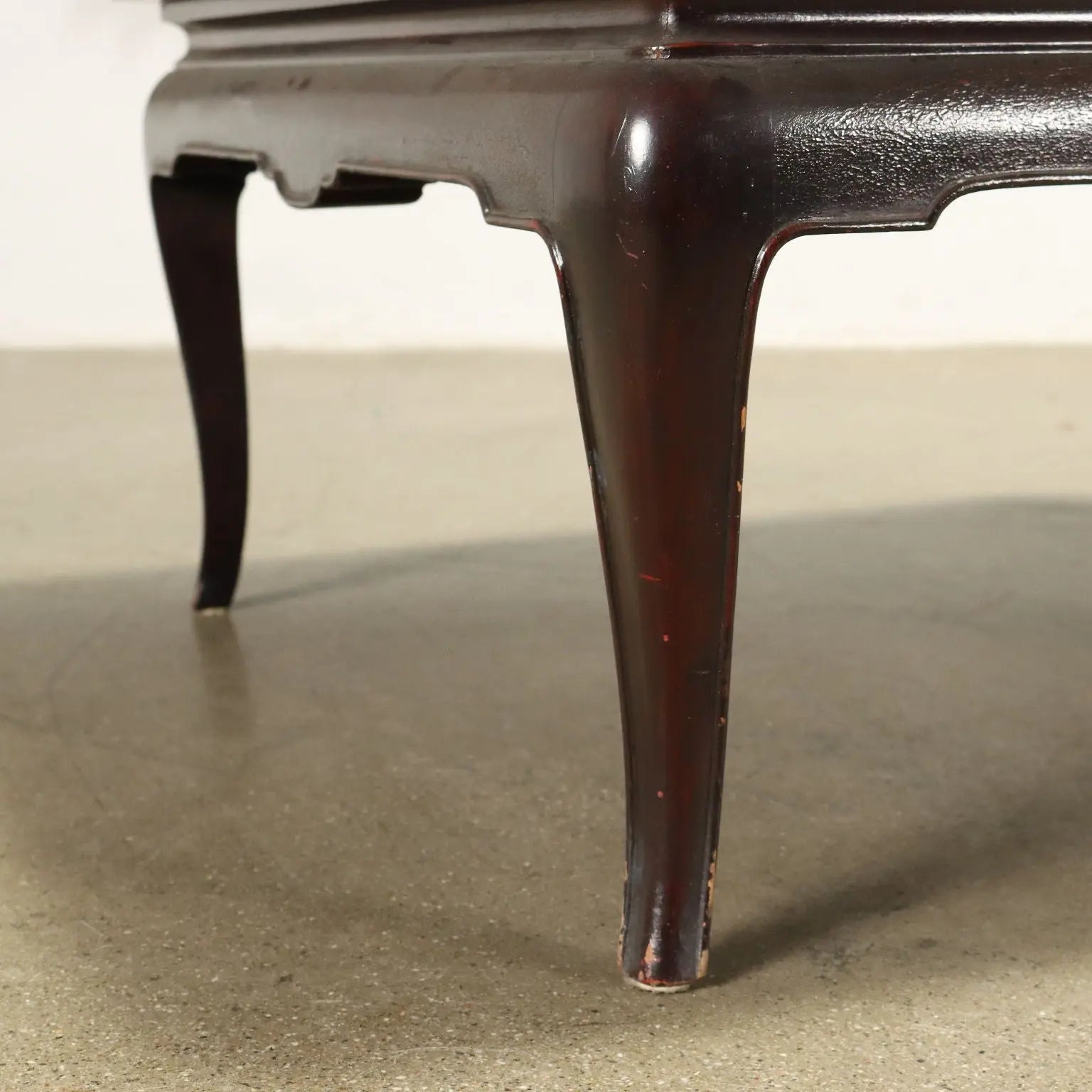 Ancient Coffee Table Chinese Style Engraved and Lacquered Exotic Wood - China, XX Century | Antiques | Side & Coffee Tables