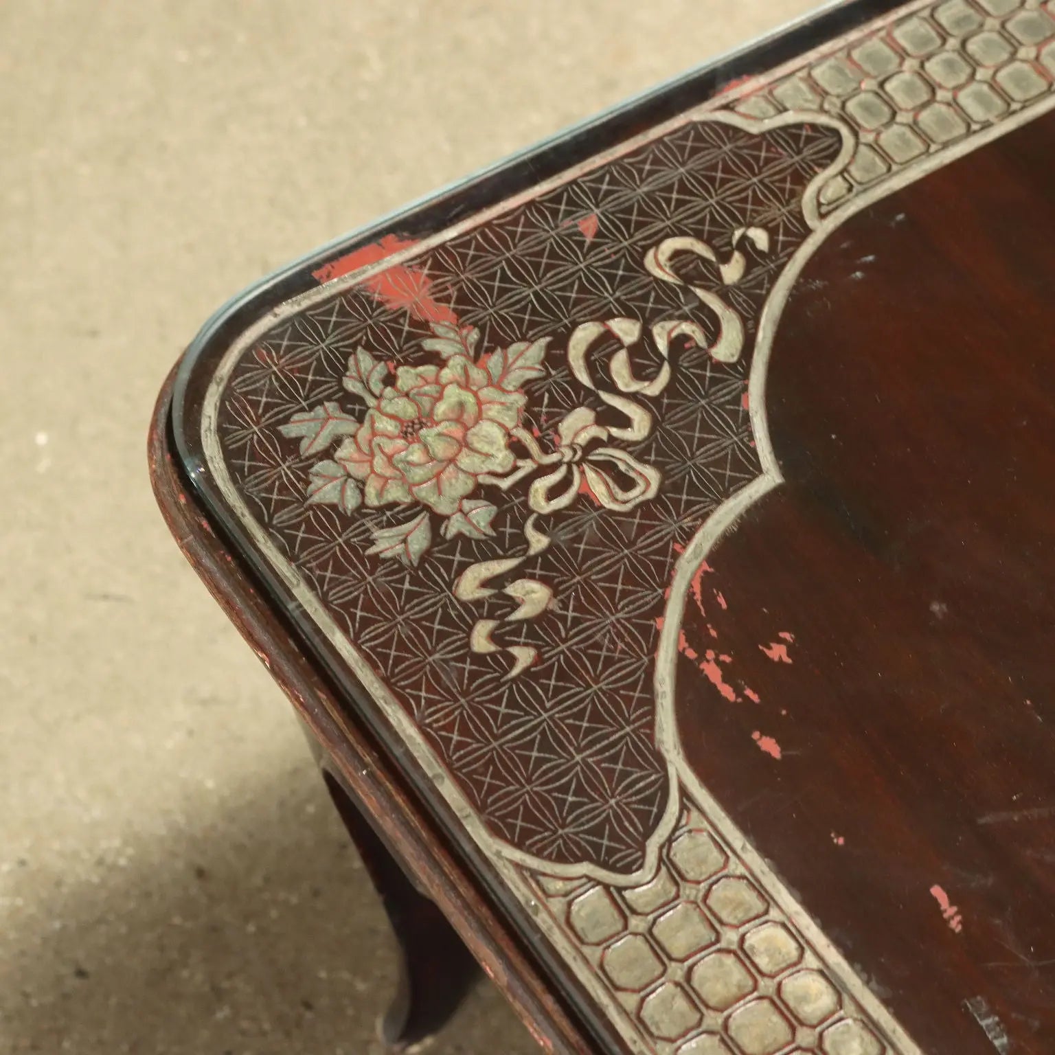 Ancient Coffee Table Chinese Style Engraved and Lacquered Exotic Wood - China, XX Century | Antiques | Side & Coffee Tables
