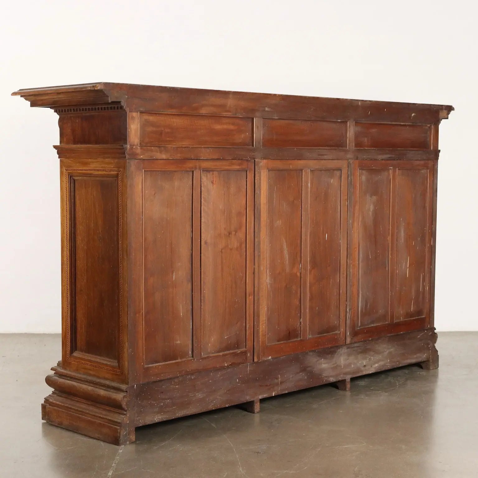 Antique Cupboard Neo-Renaissance Style Carved Wood XX Century - Italy, XX Century | Antiques | Cupboards