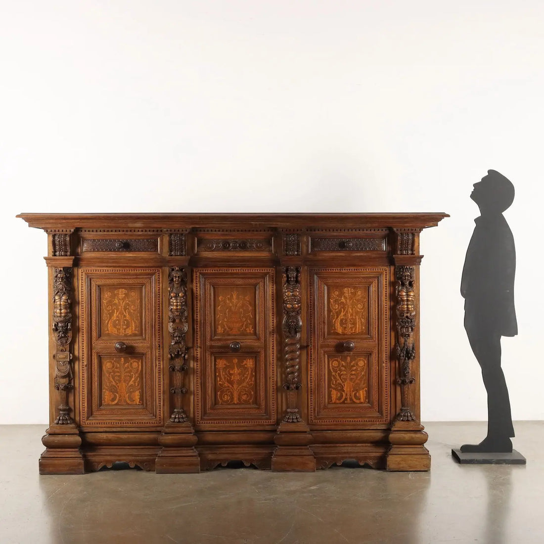 Antique Cupboard Neo-Renaissance Style Carved Wood XX Century - Italy, XX Century | Antiques | Cupboards