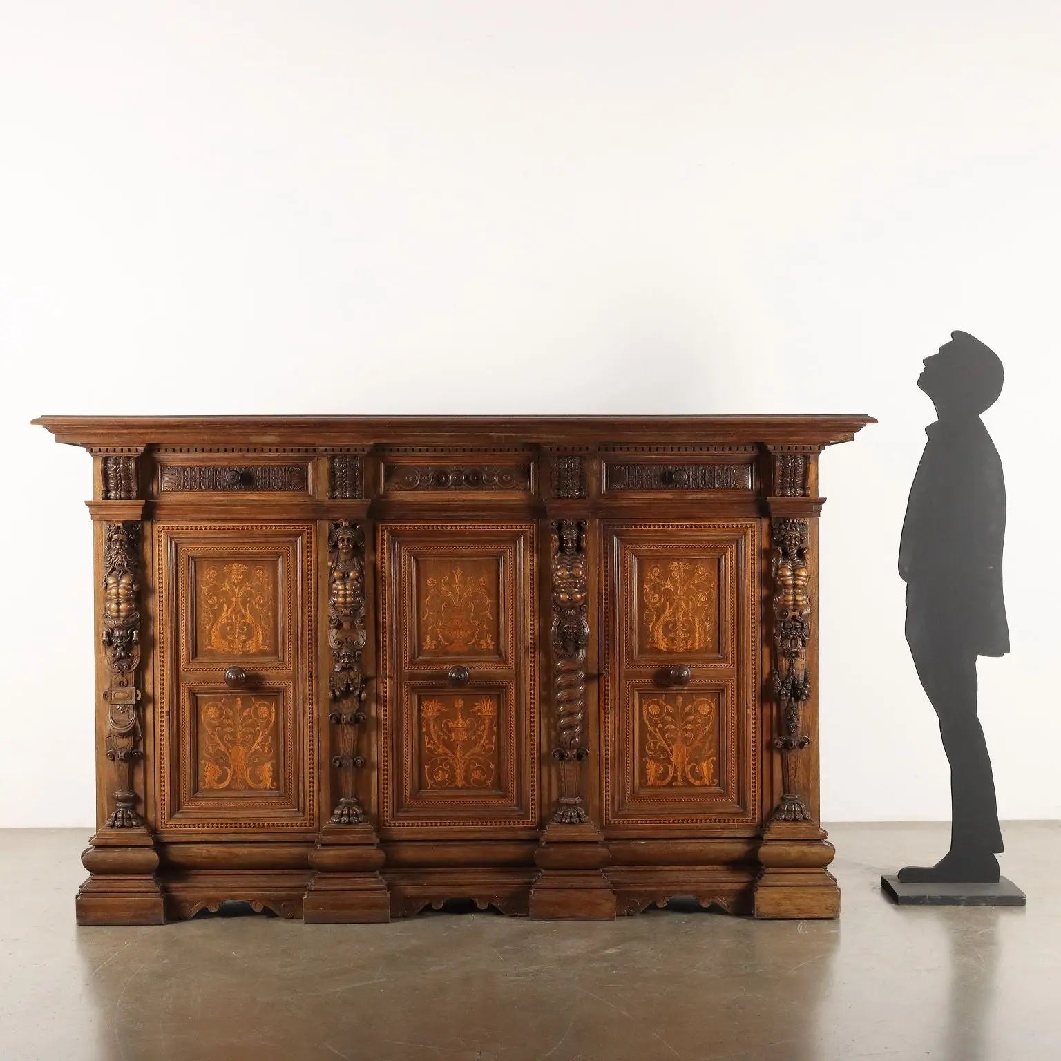 Antique Cupboard Neo-Renaissance Style Carved Wood XX Century - Italy, XX Century | Antiques | Cupboards