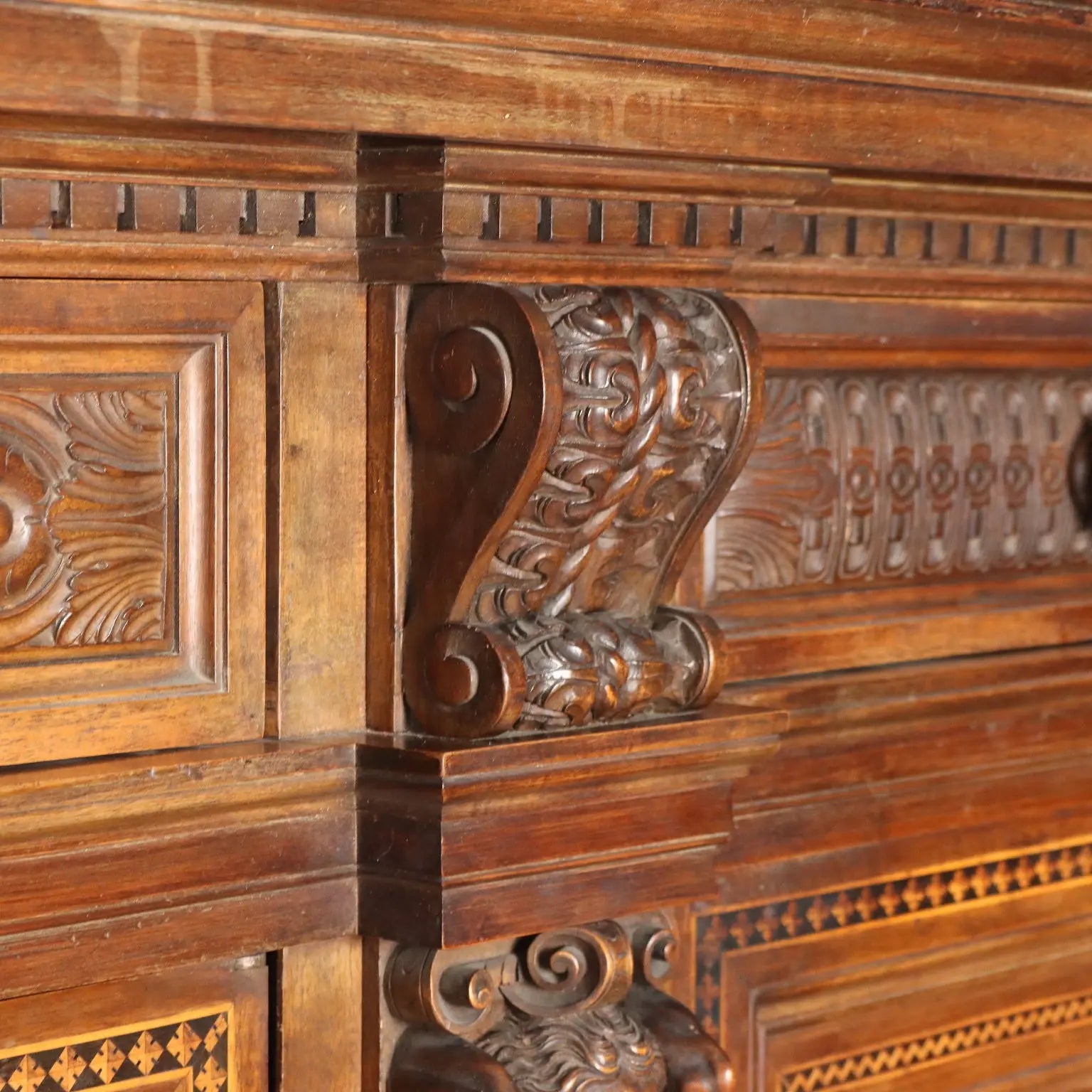 Antique Cupboard Neo-Renaissance Style Carved Wood XX Century - Italy, XX Century | Antiques | Cupboards