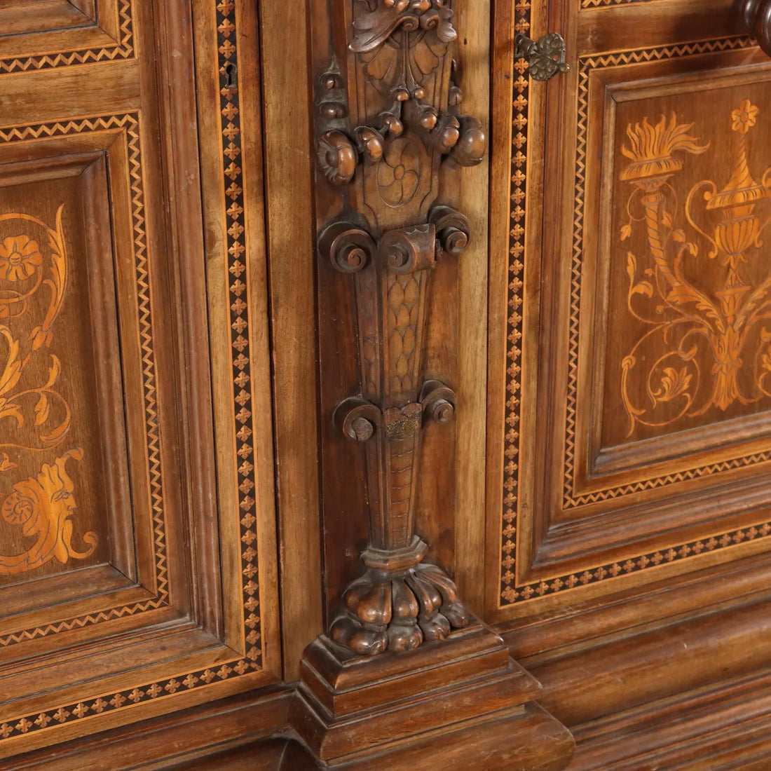 Antique Cupboard Neo-Renaissance Style Carved Wood XX Century - Italy, XX Century | Antiques | Cupboards
