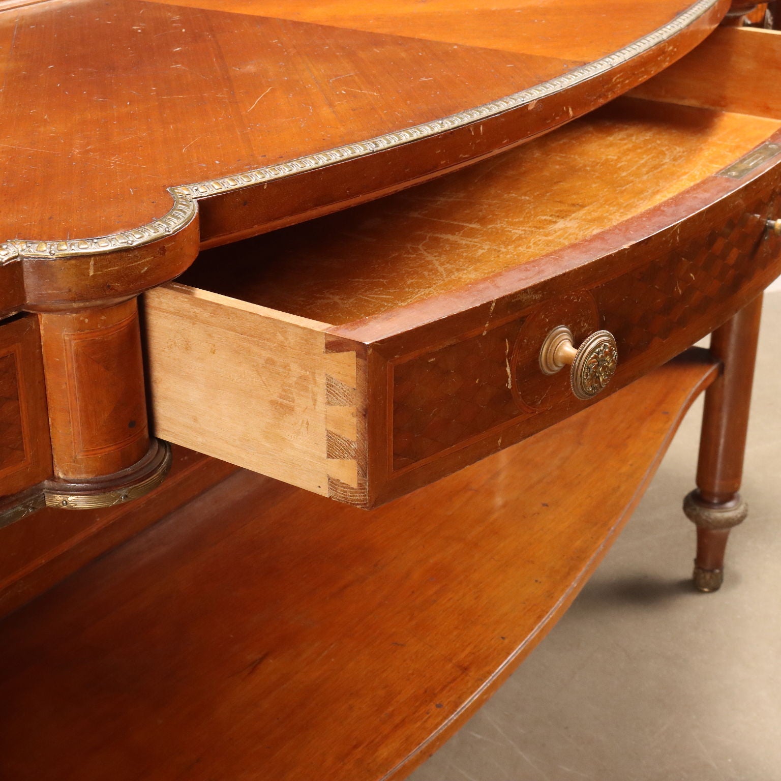  | Antiques  Consoles