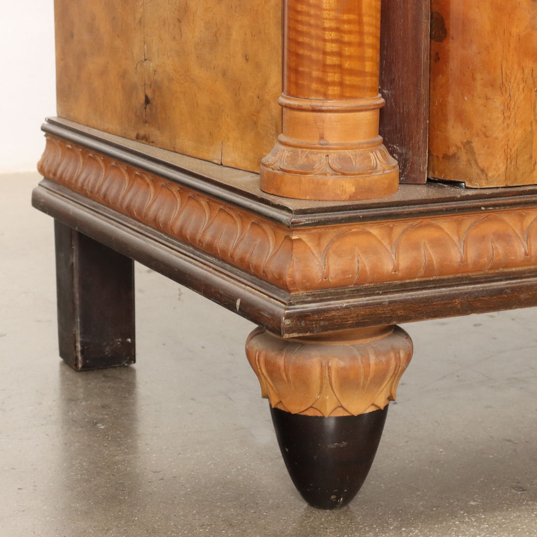  | Antiques  Cupboards