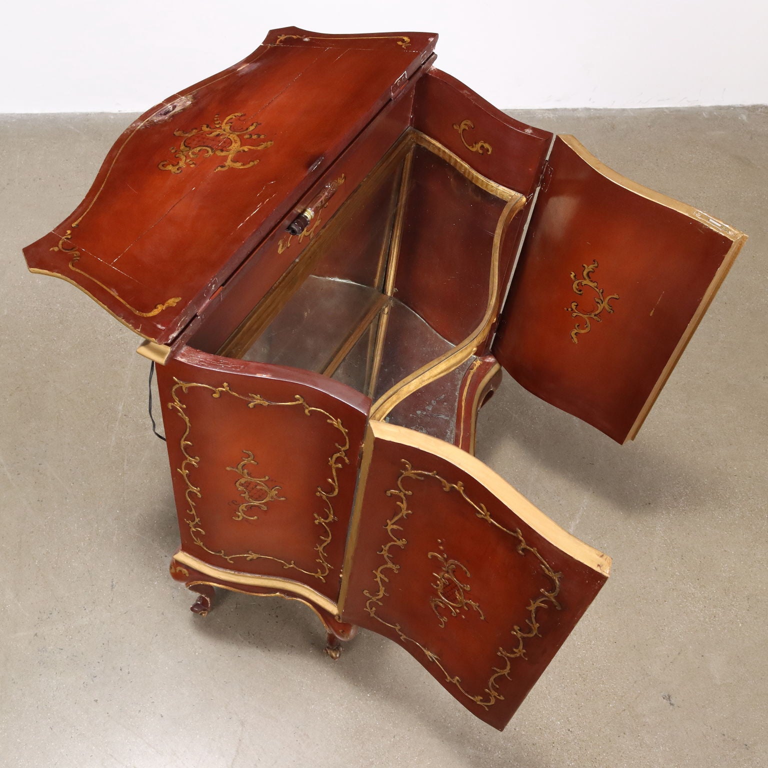  | Antiques  Cupboards