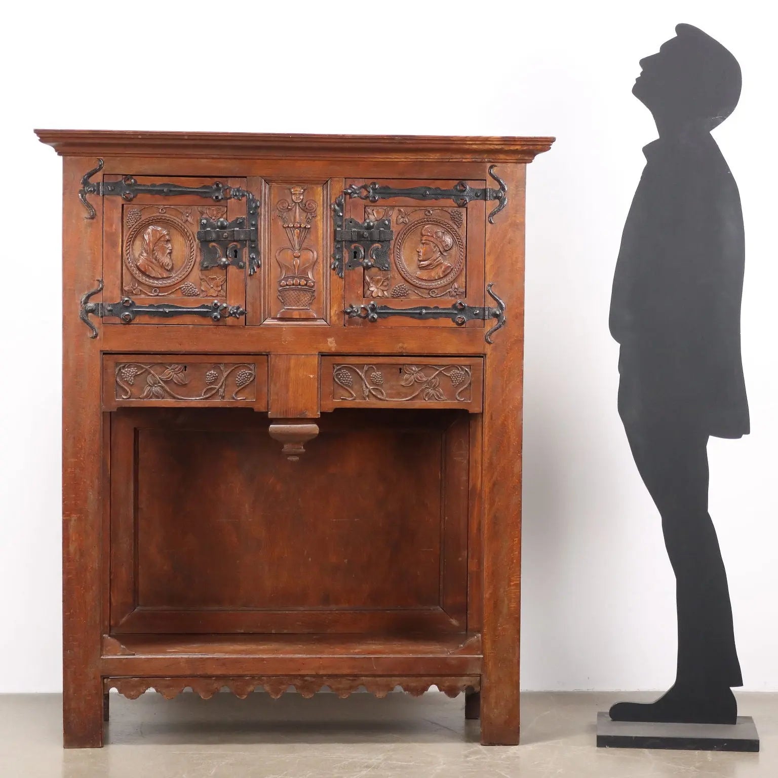 Antique Neo-Renaissance Cupboard Beech Italy XX Century - Italy, XX Century | Antiques | Cupboards