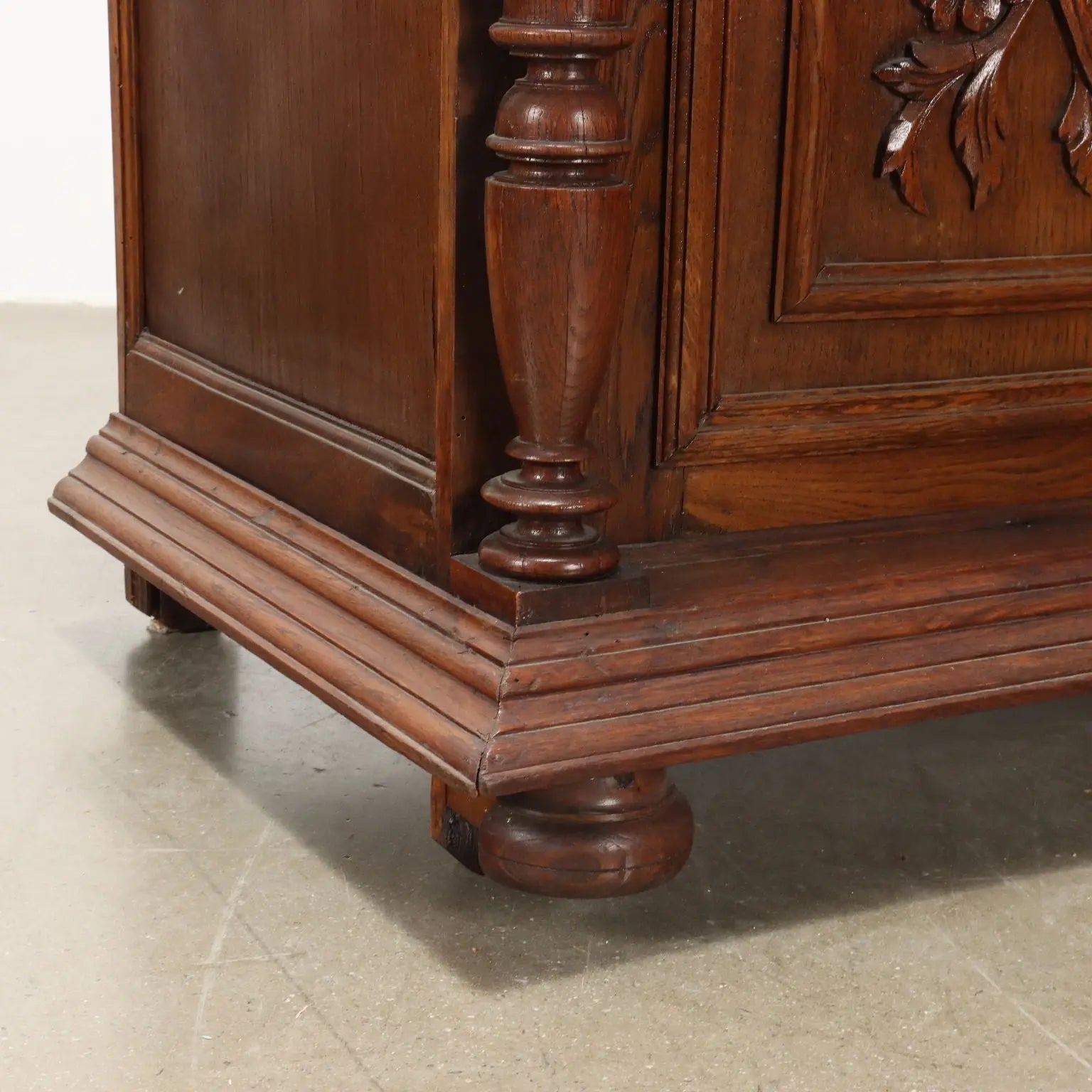 Neo-Renaissance Oak Sideboard - France 19th Century