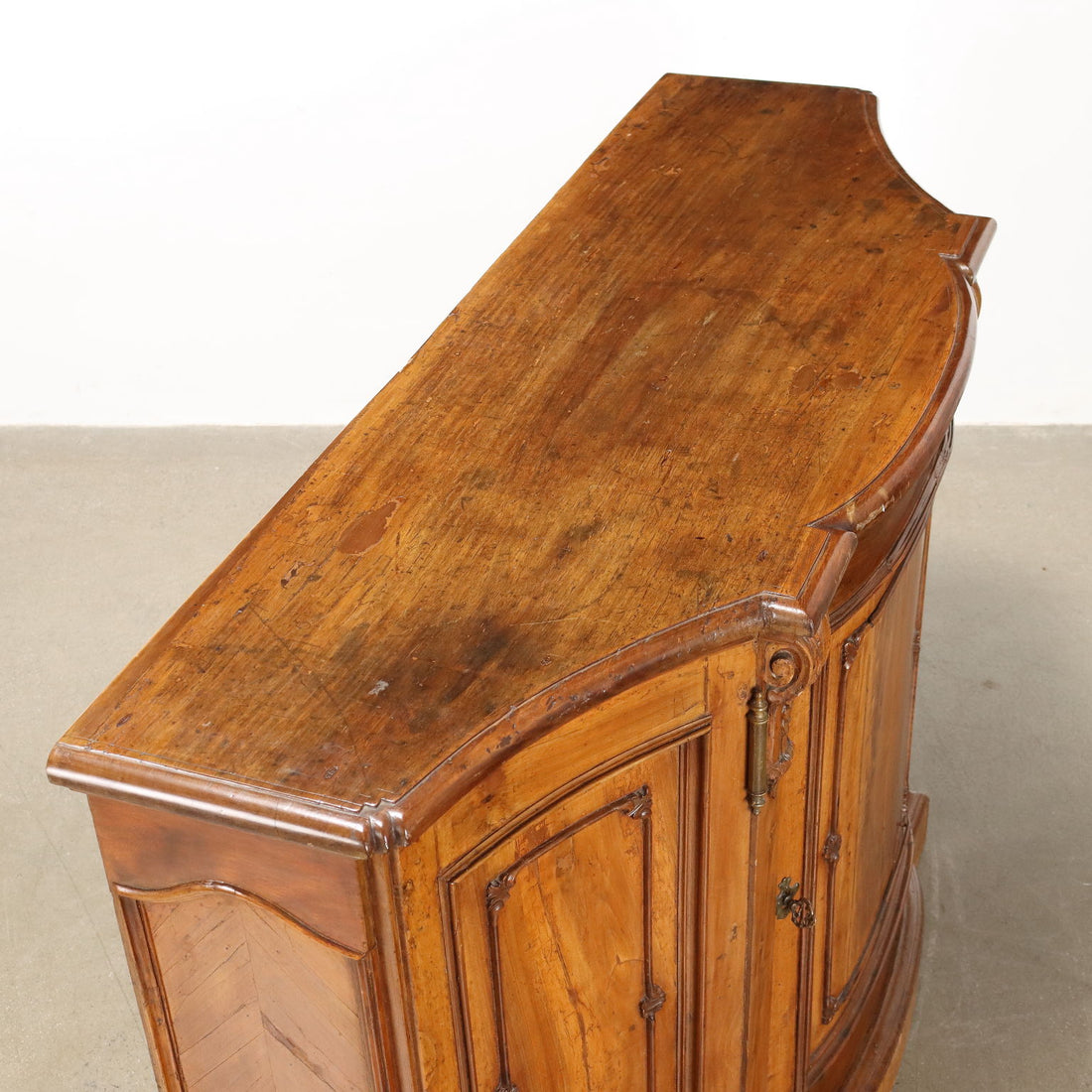  | Antiques  Cupboards