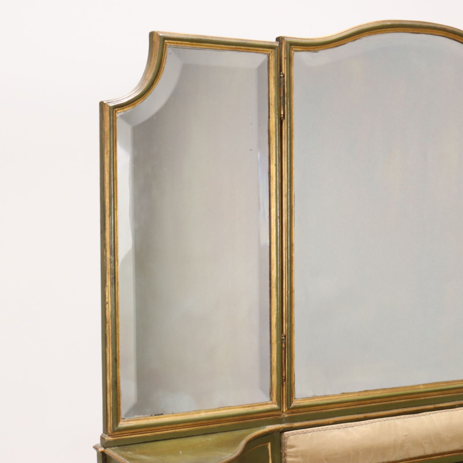  | Antiques  Chest of Drawers & Commodes