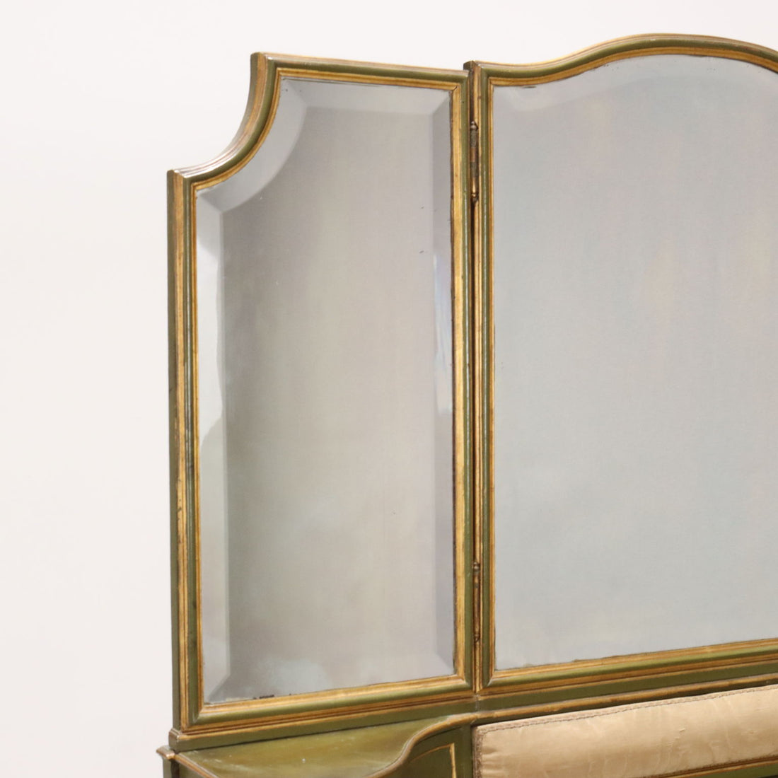  | Antiques  Chest of Drawers & Commodes