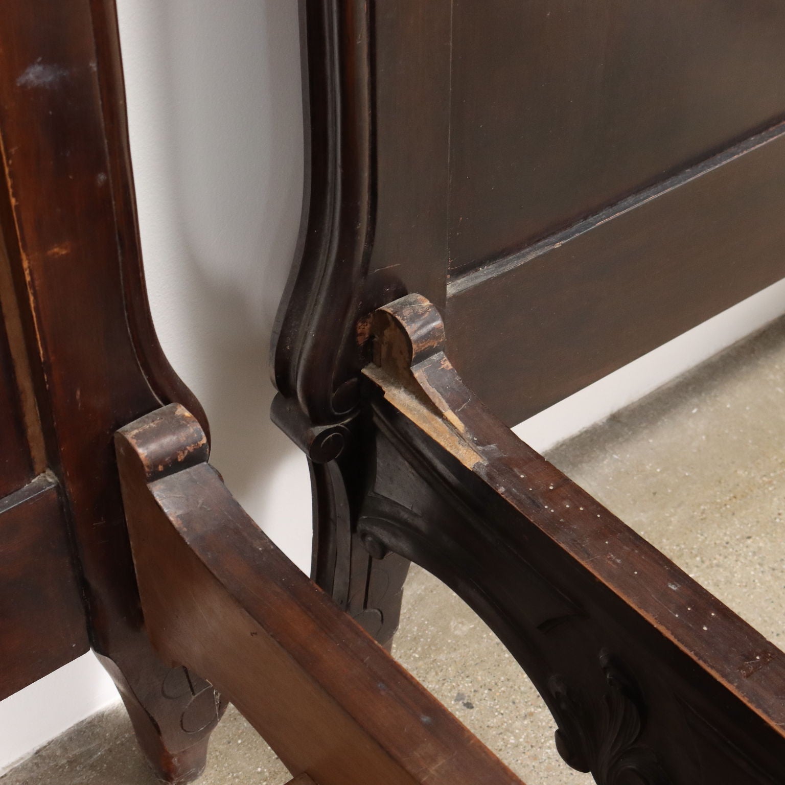  | Antiques  Beds & Headboards