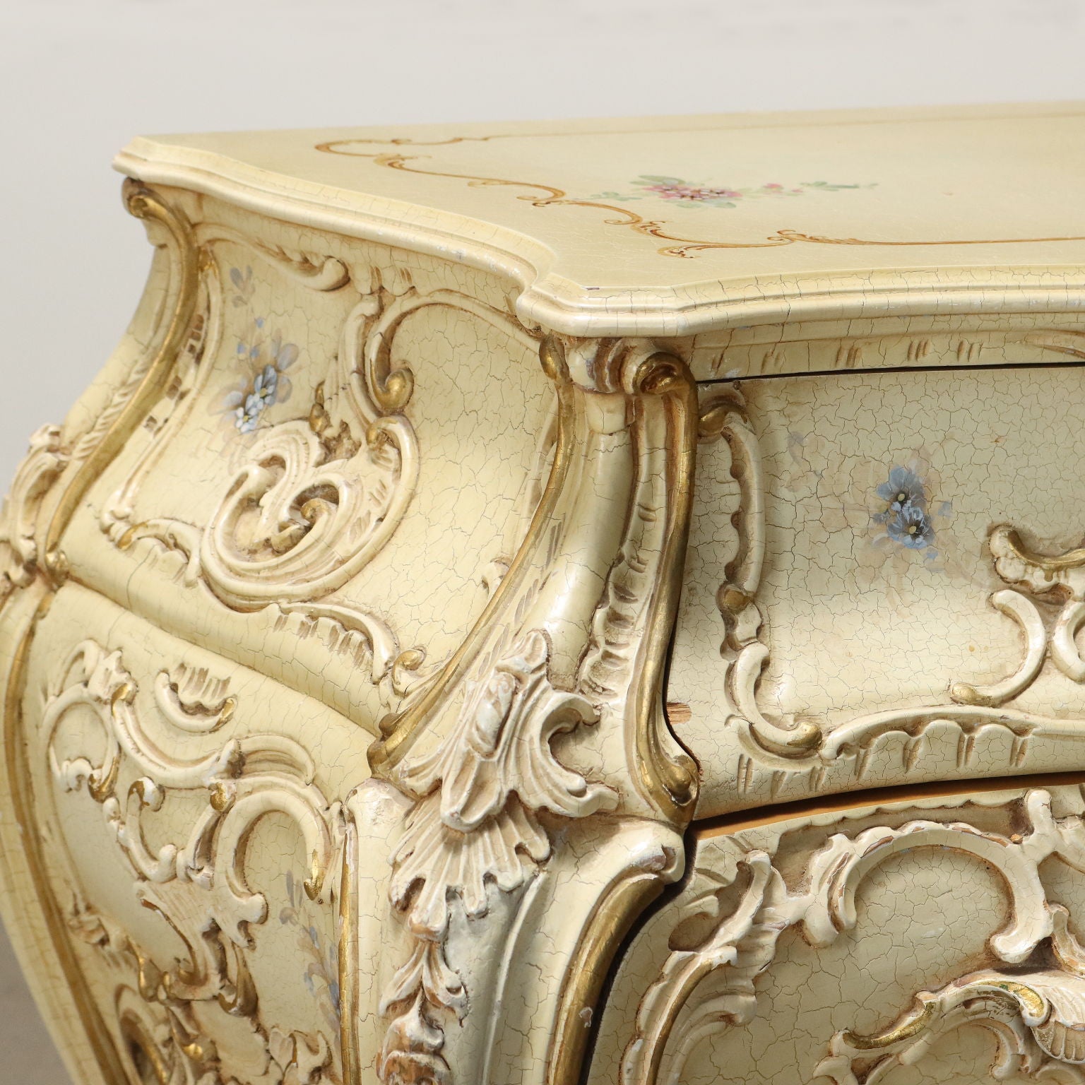  | Antiques  Chest of Drawers & Commodes
