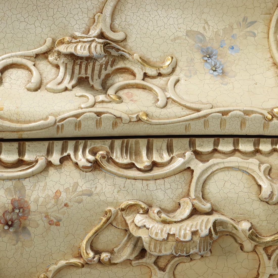  | Antiques  Chest of Drawers & Commodes