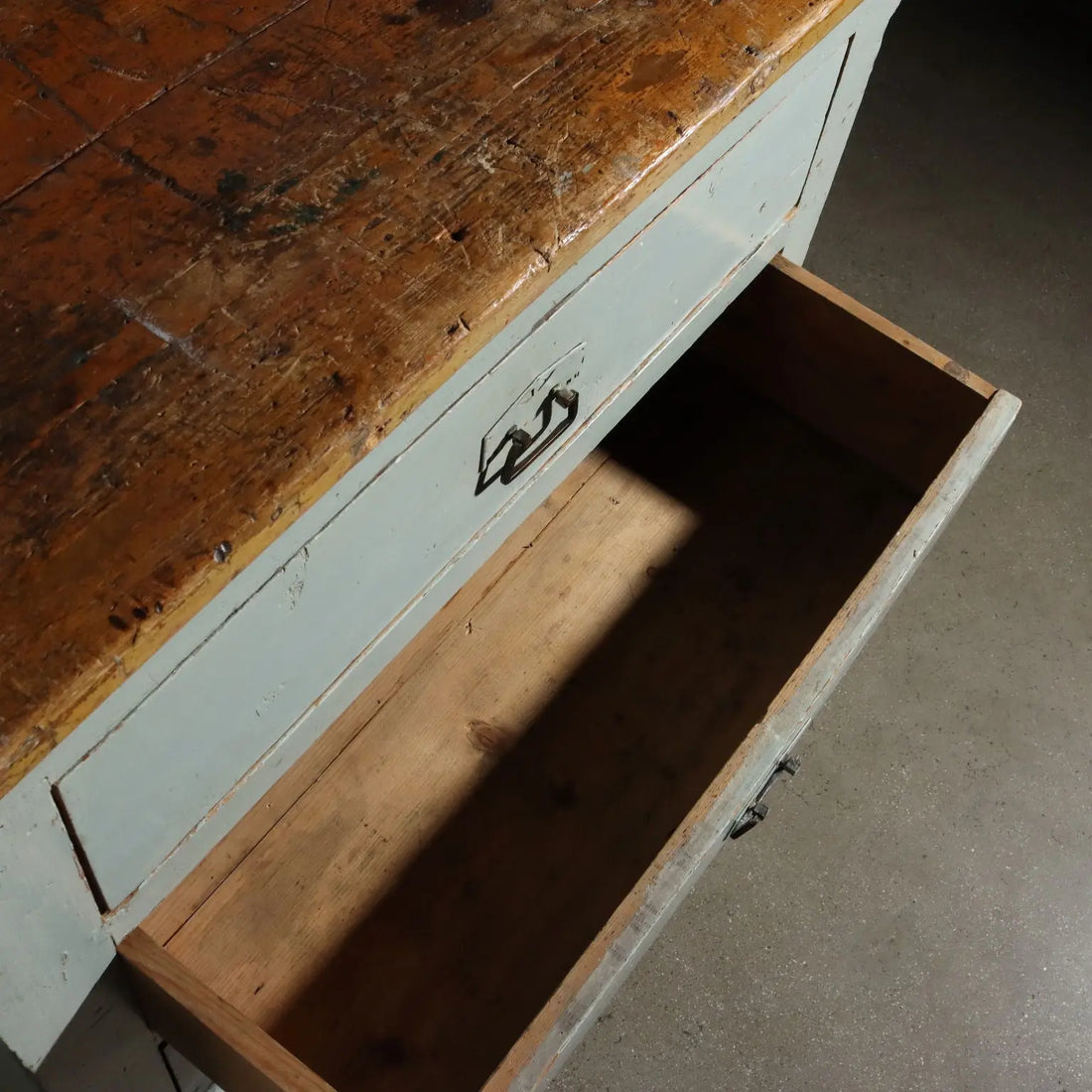 Vintage Chest of Drawers Industrial Style Enamelled Fir XX Century - Italy, Mid XX Century | Antiques | Chest of Drawers & Commodes