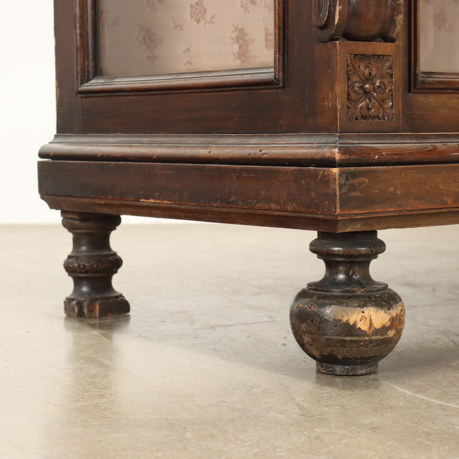  | Antiques  Bookcases & Showcases