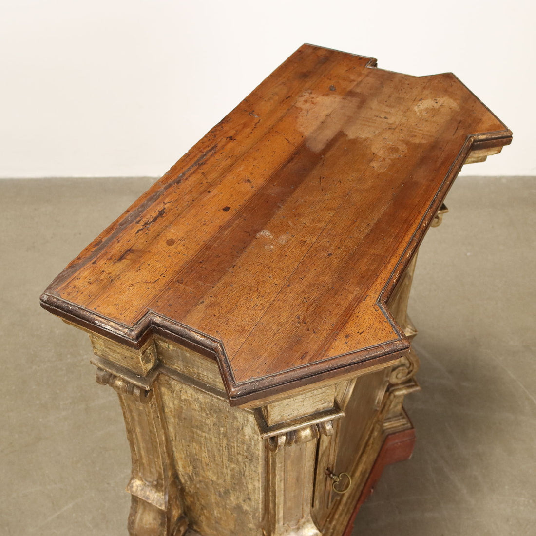  | Antiques  Cupboards