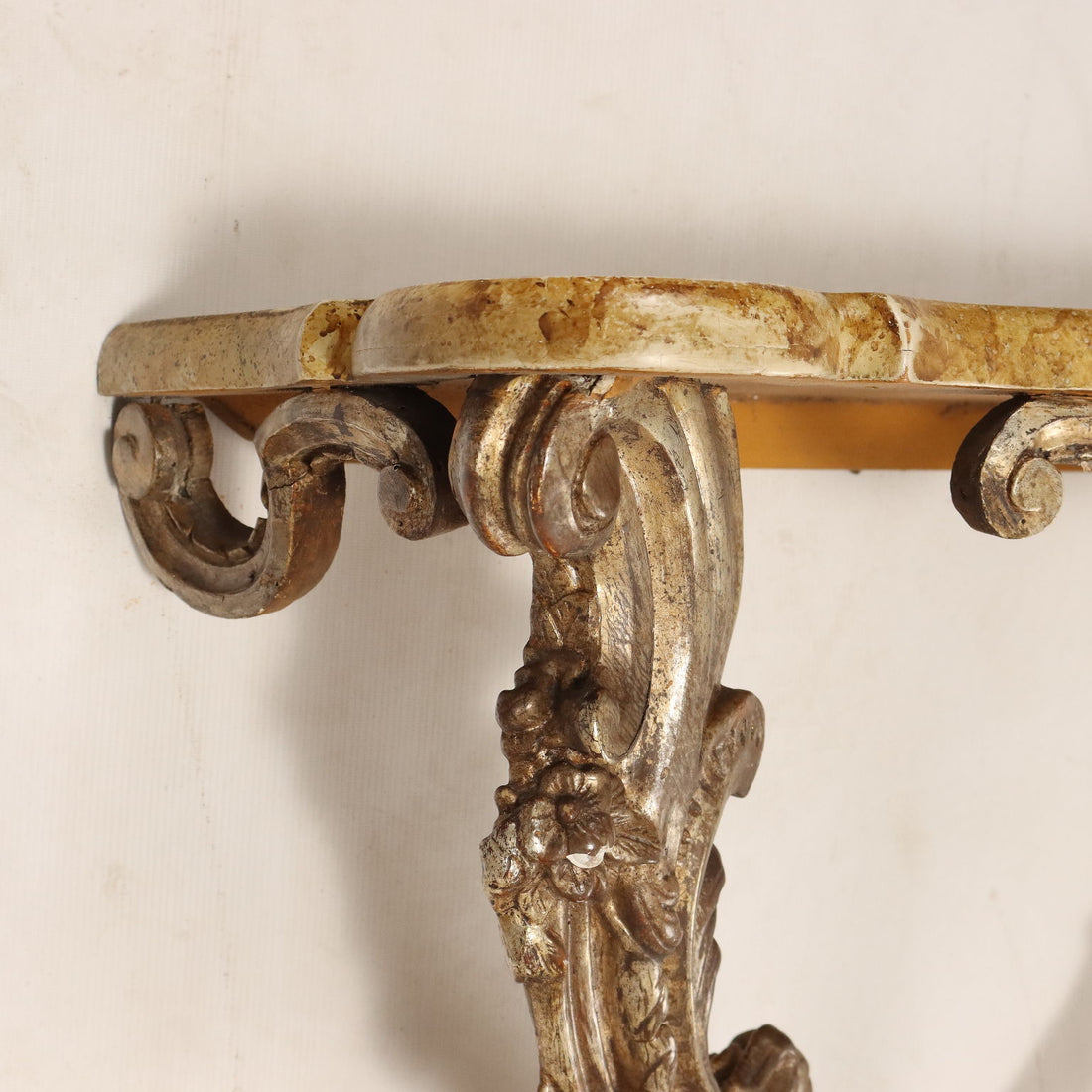  | Antiques  Consoles