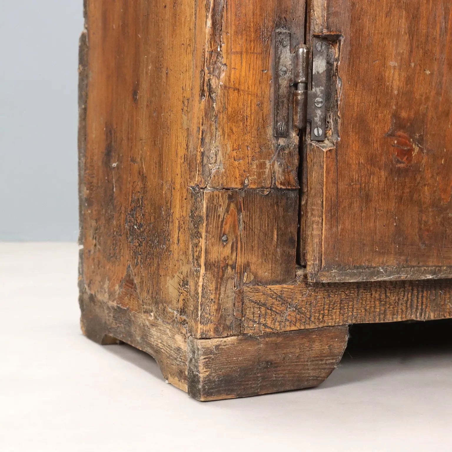 Stained Fir Cabinet - Italy 17th Century