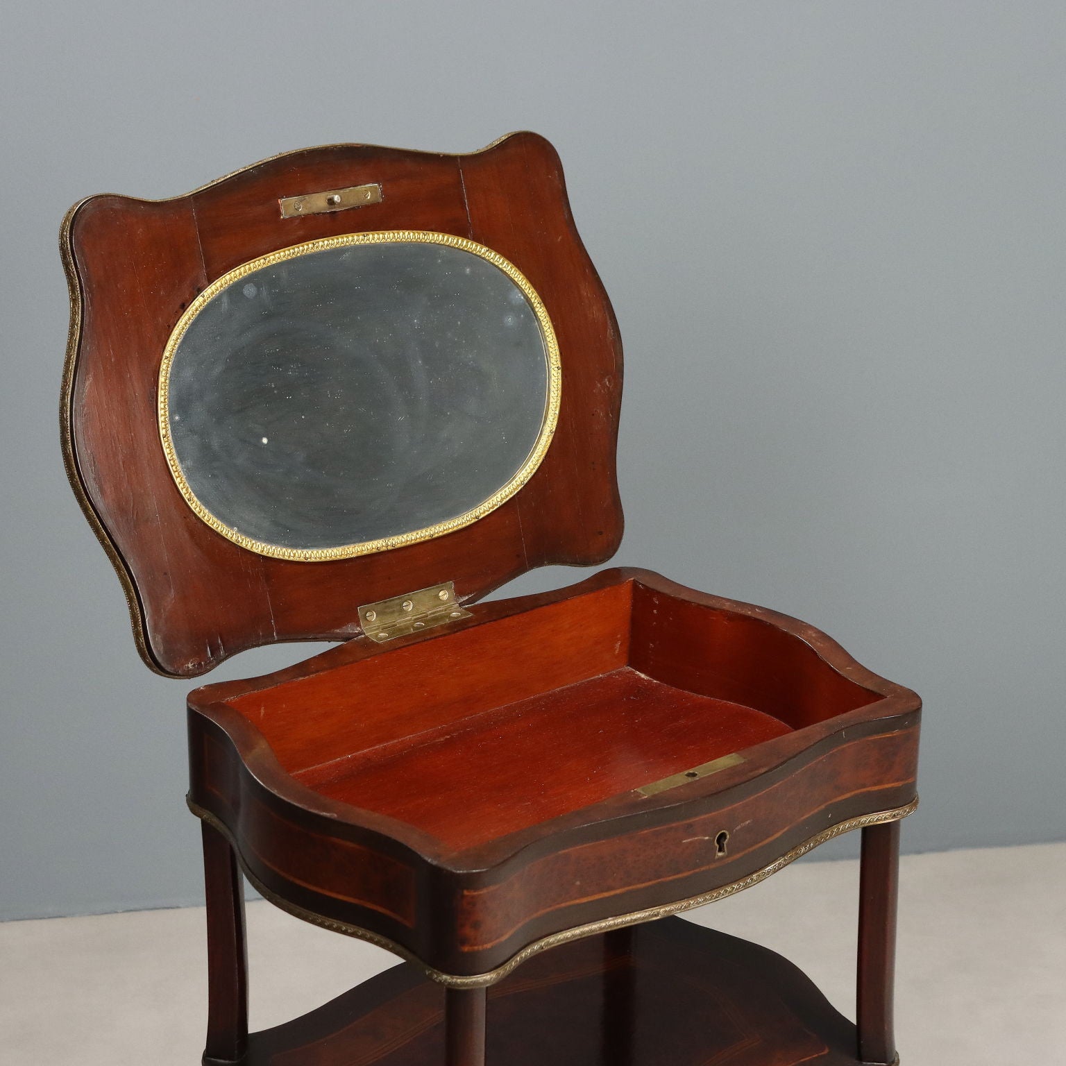  | Antiques  Side & Coffee Tables