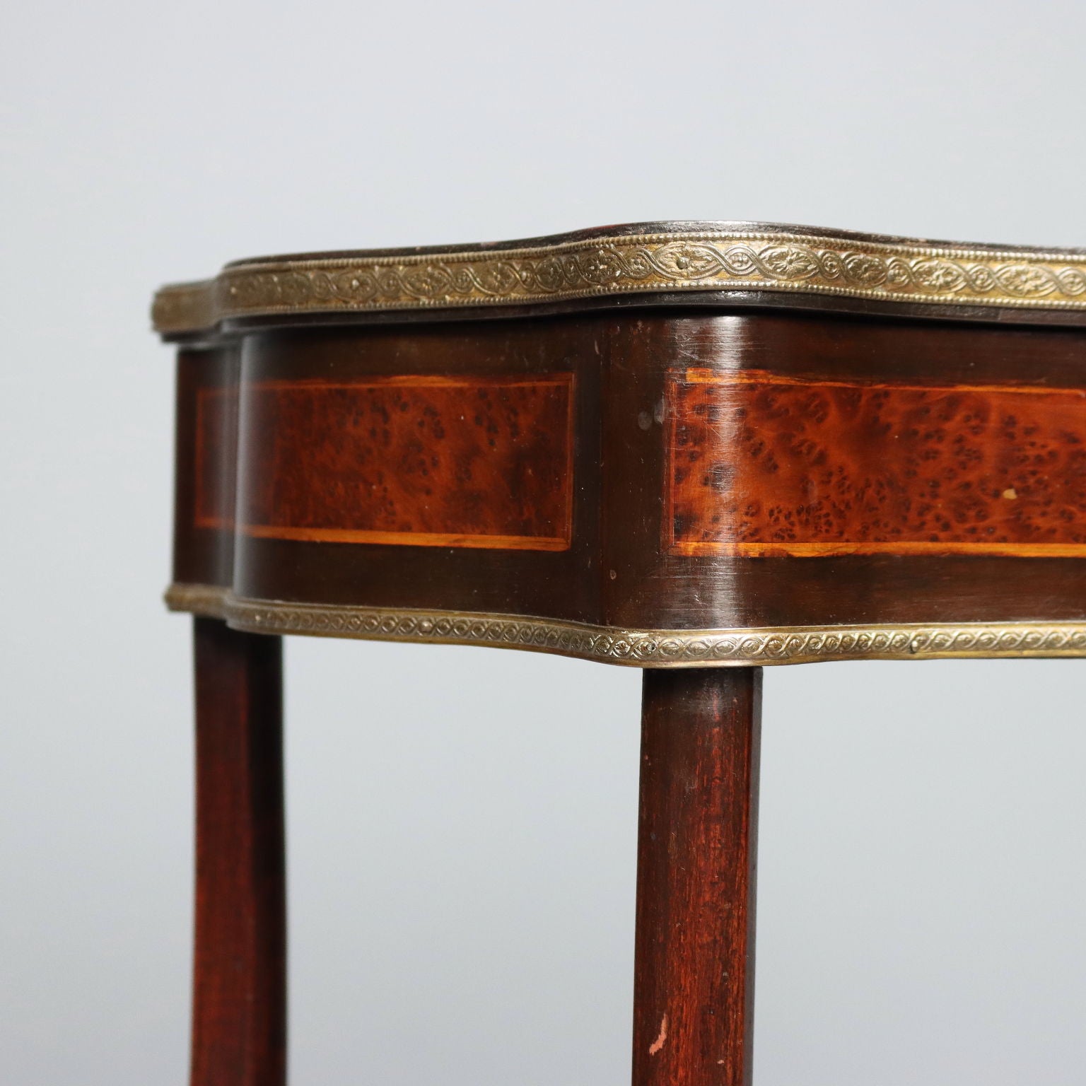  | Antiques  Side & Coffee Tables