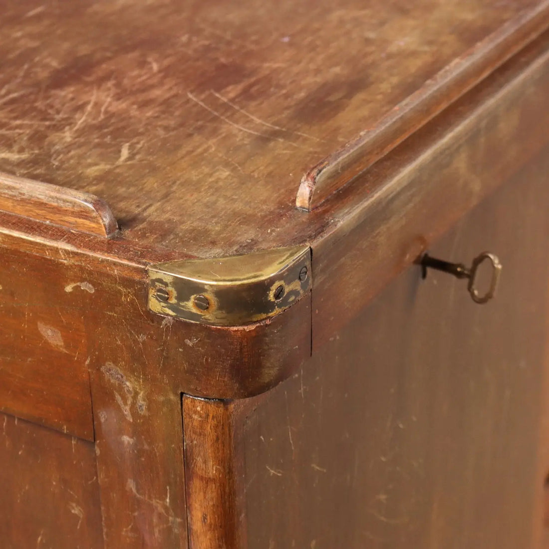 Mahogany Chest of Drawers - Italy Mid 20th Century