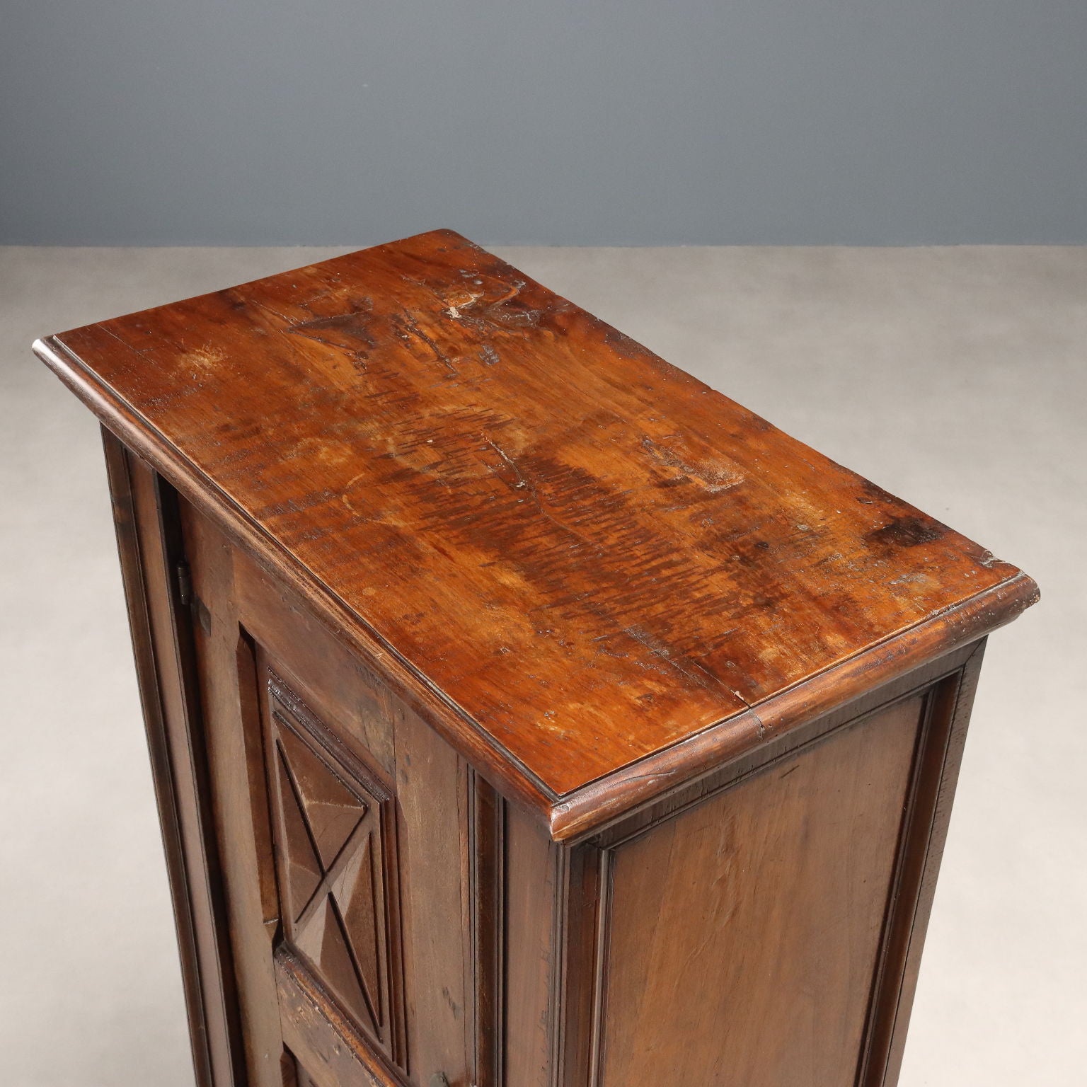  | Antiques  Cupboards