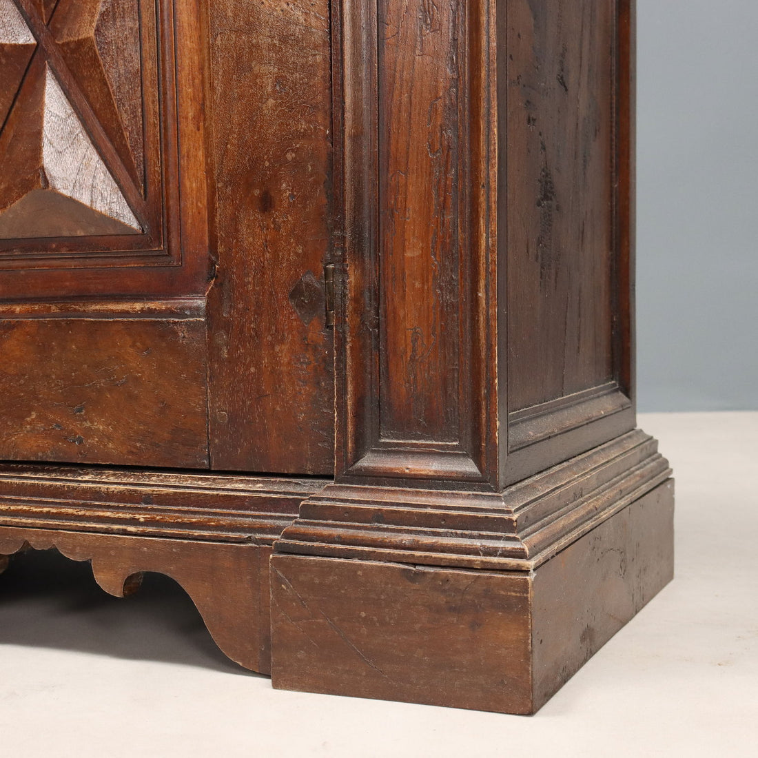  | Antiques  Cupboards