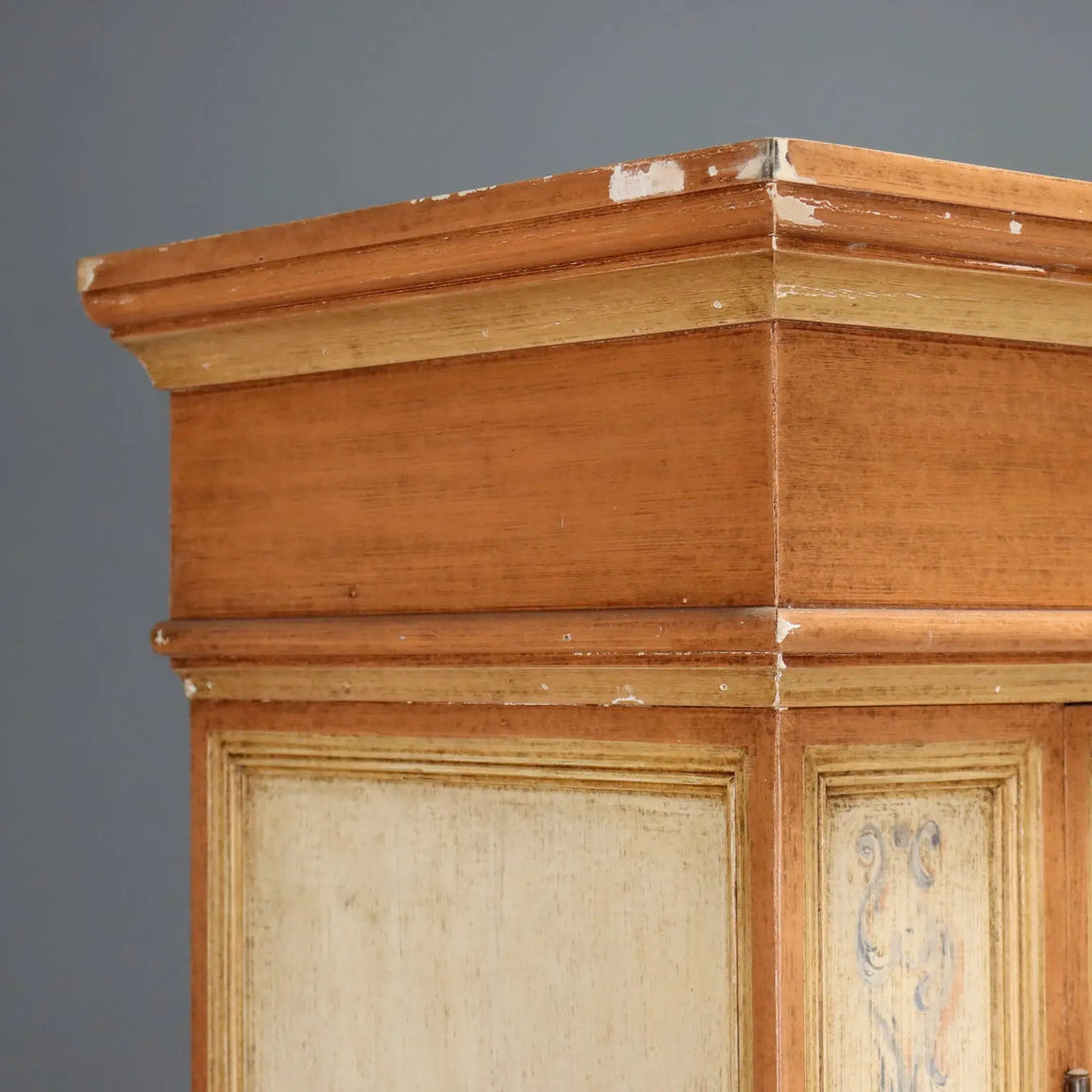 Antique Wardrobe Baroque Style Lacquered Painted Wood XX Century - Italy, XX Century | Antiques | Wardrobes