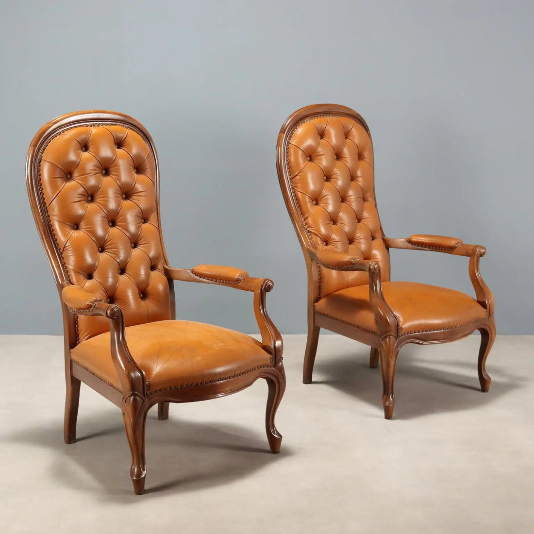 Antique Armchairs Walnut Leather Italy XX Century - Italy, XX Century | Antiques | Seating