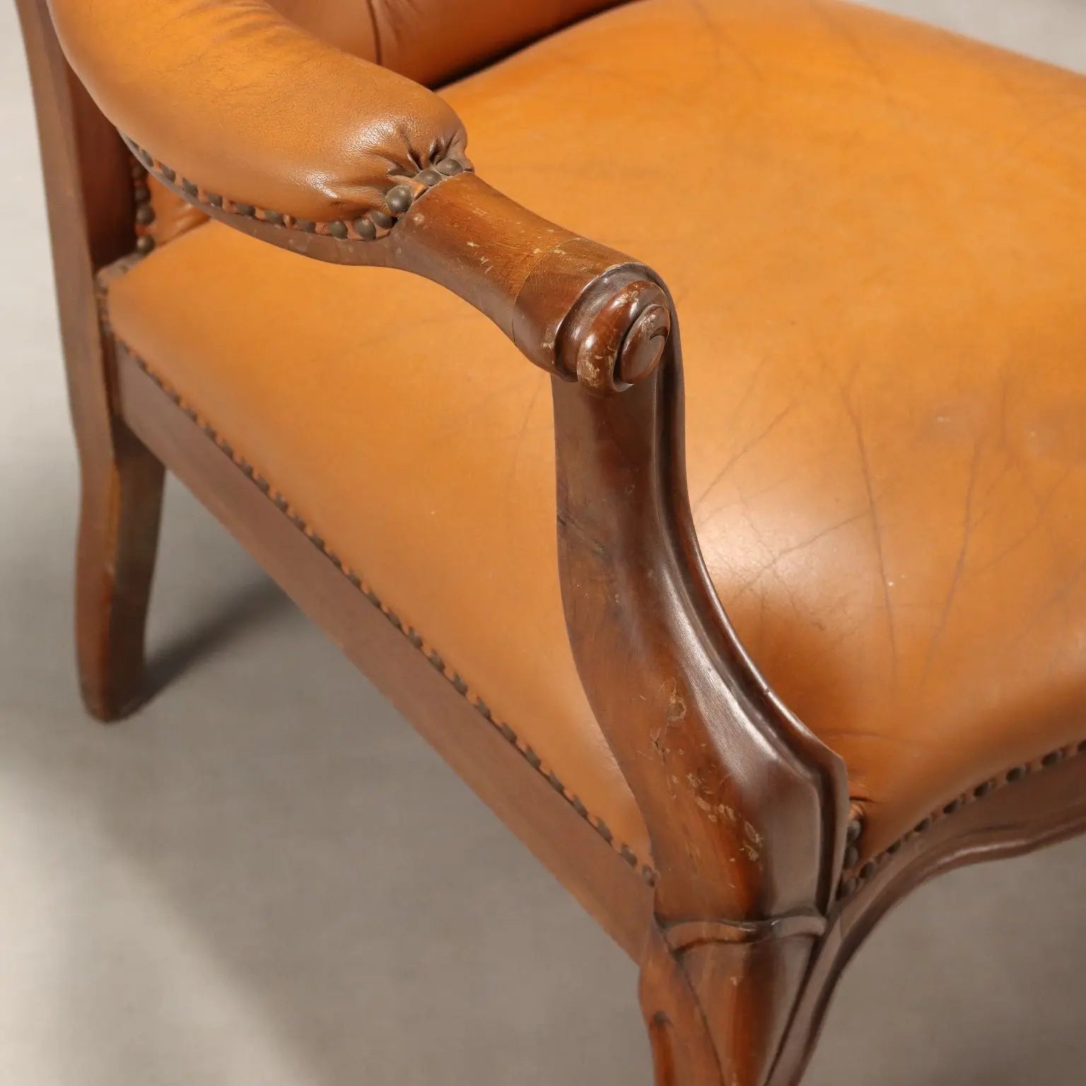 Antique Armchairs Walnut Leather Italy XX Century - Italy, XX Century | Antiques | Seating