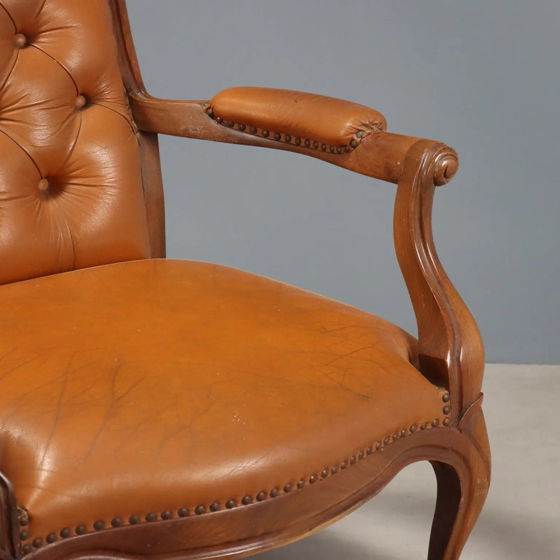 Antique Armchairs Walnut Leather Italy XX Century - Italy, XX Century | Antiques | Seating