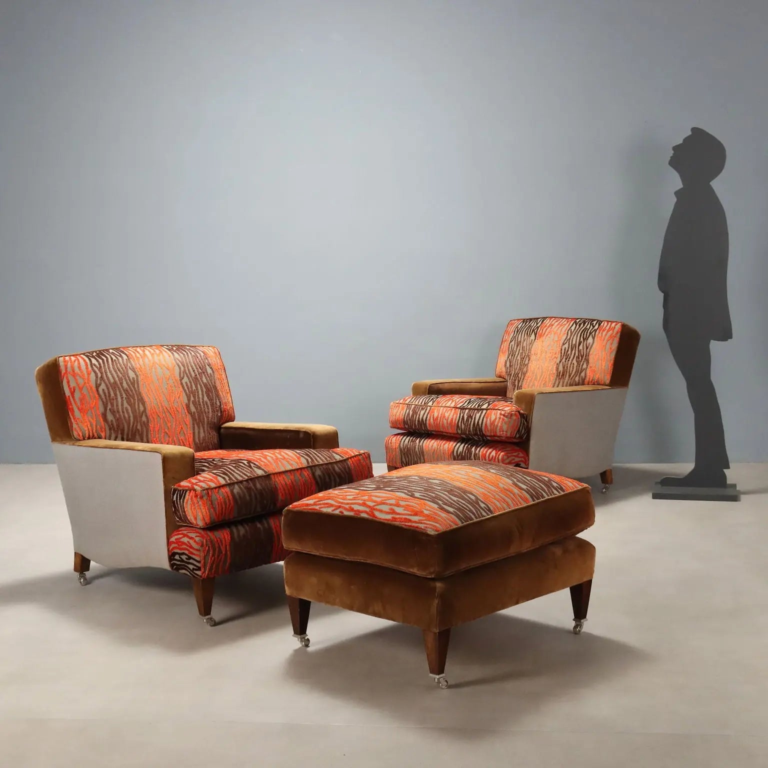Pair of Velvet Armchairs and Pouf - Italy 20th Century