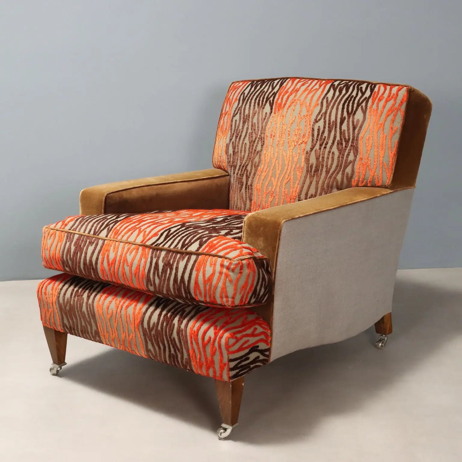 Pair of Velvet Armchairs and Pouf - Italy 20th Century