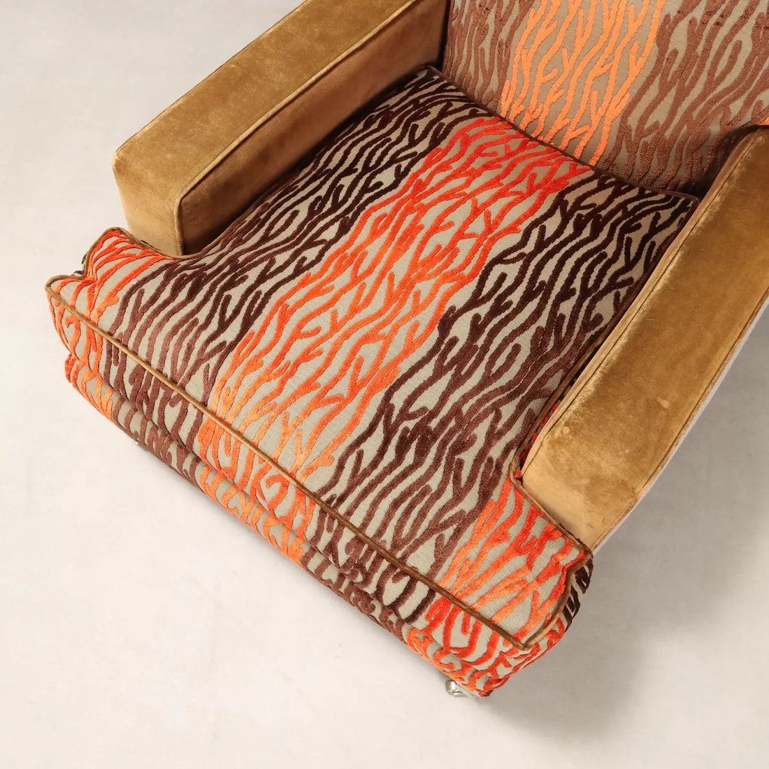 Pair of Velvet Armchairs and Pouf - Italy 20th Century