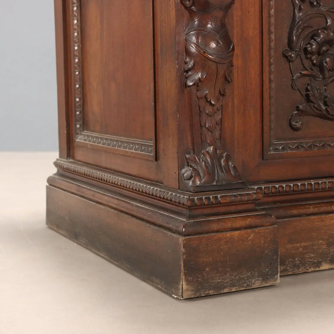 Antique Cupboard Neo-Renaissance Style Walnut XIX Century - Italy, Late XIX Century | Antiques | Cupboards