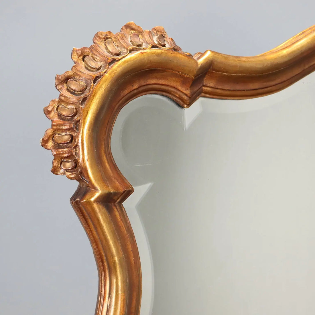 Baroque Walnut Dresser with Mirror - Italy 20th Century