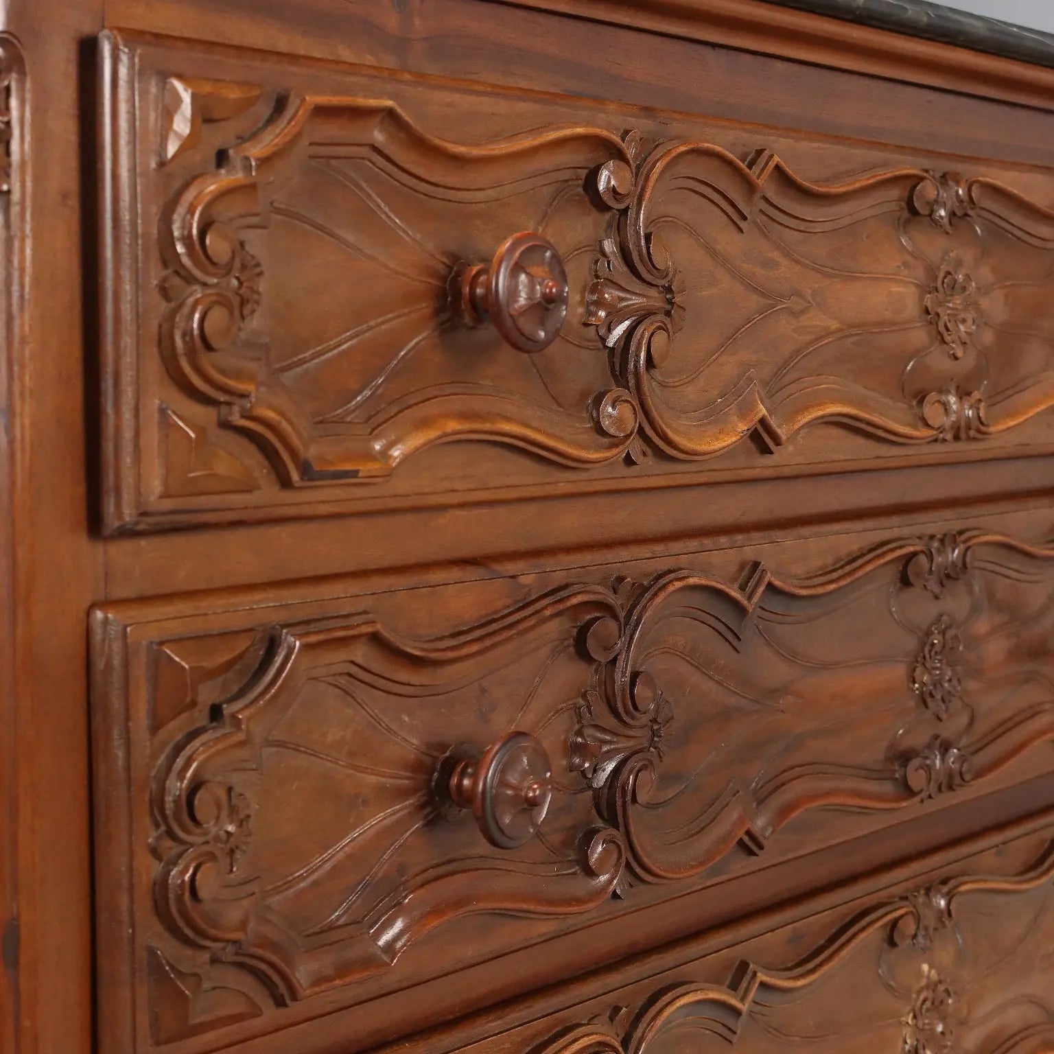 Baroque Walnut Dresser with Mirror - Italy 20th Century