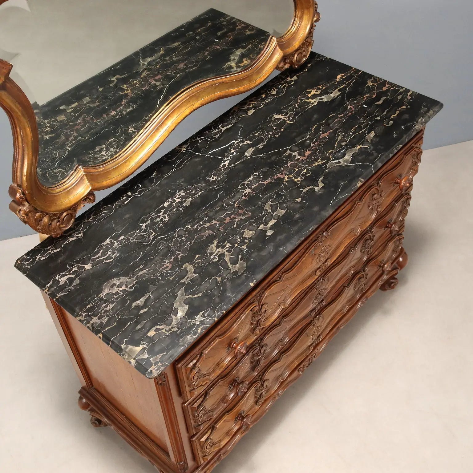 Baroque Walnut Dresser with Mirror - Italy 20th Century