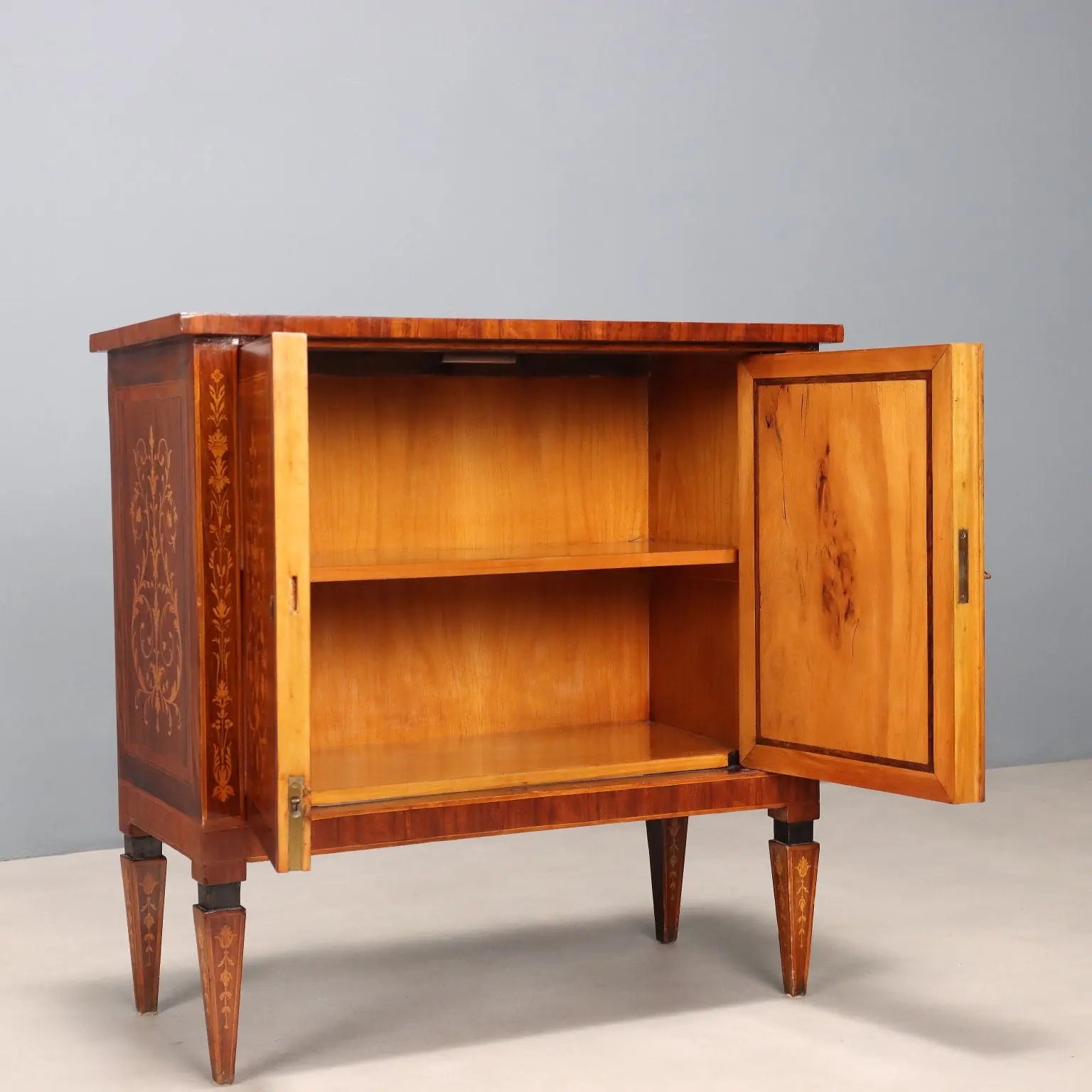 Antique Cupboard Neoclassical Style Veneered in Various Woods '900 - Italy, Early XX Century | Antiques | Cupboards