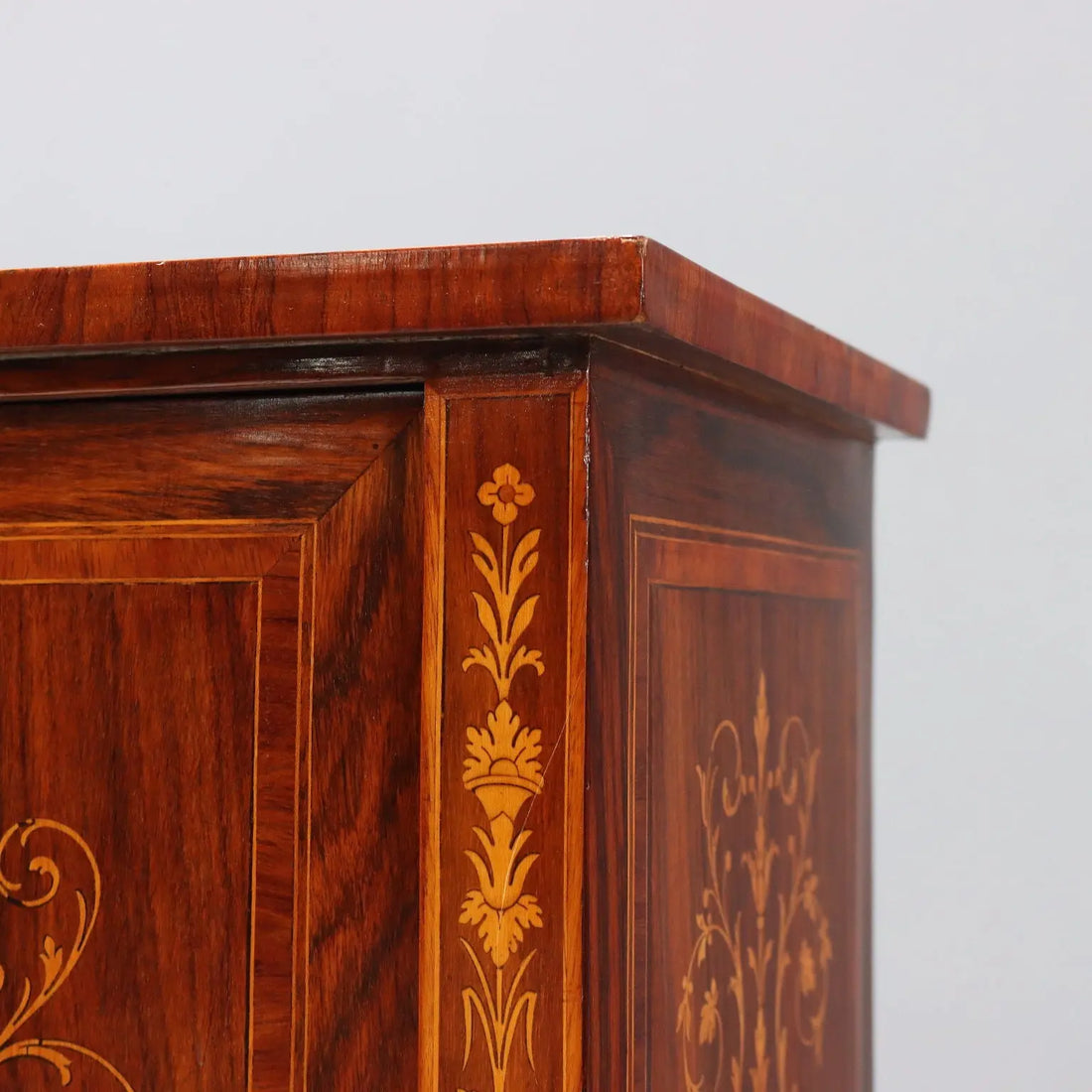 Antique Cupboard Neoclassical Style Veneered in Various Woods '900 - Italy, Early XX Century | Antiques | Cupboards