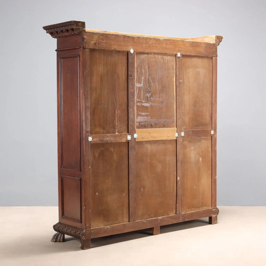 Neo-Renaissance Walnut Bookcase - Early 20th Century Italy