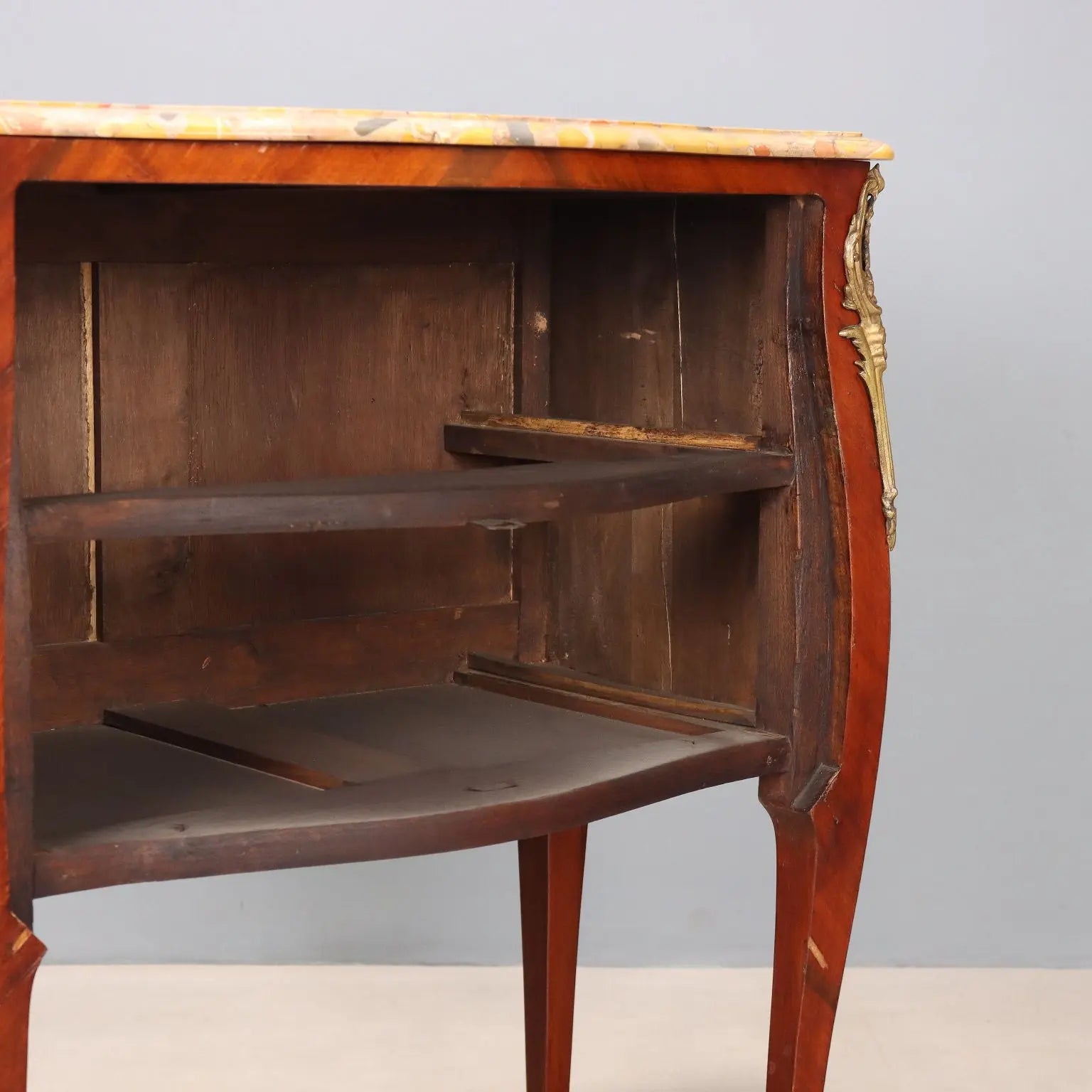 Barocchetto Mahogany Chest with Inlays - 20th Century