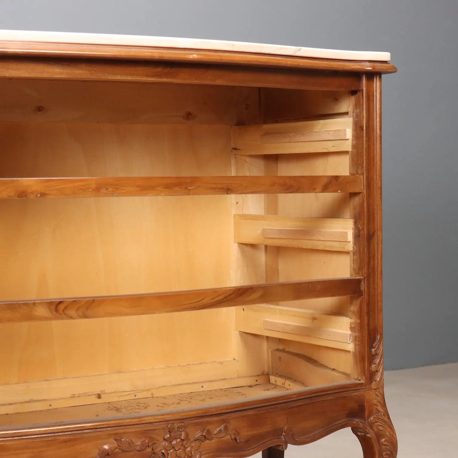 Antique Chest of Drawers Baroque Style Walnut 3 Drawers XX Century - Italy, XX Century | Antiques | Chest of Drawers & Commodes