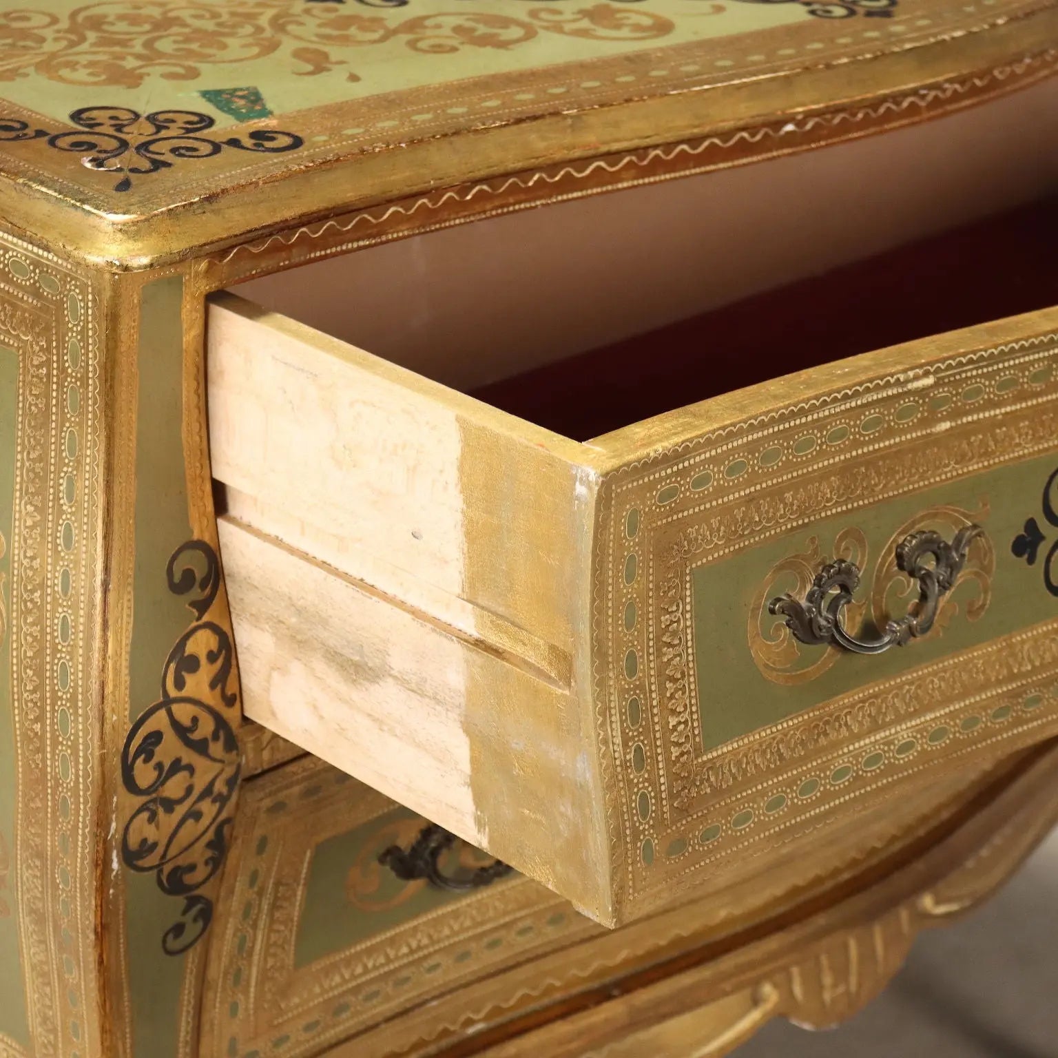Antique Chest of Drawers Lacquered Painted Wood XX Century - Italy, XX Century | Antiques | Chest of Drawers & Commodes